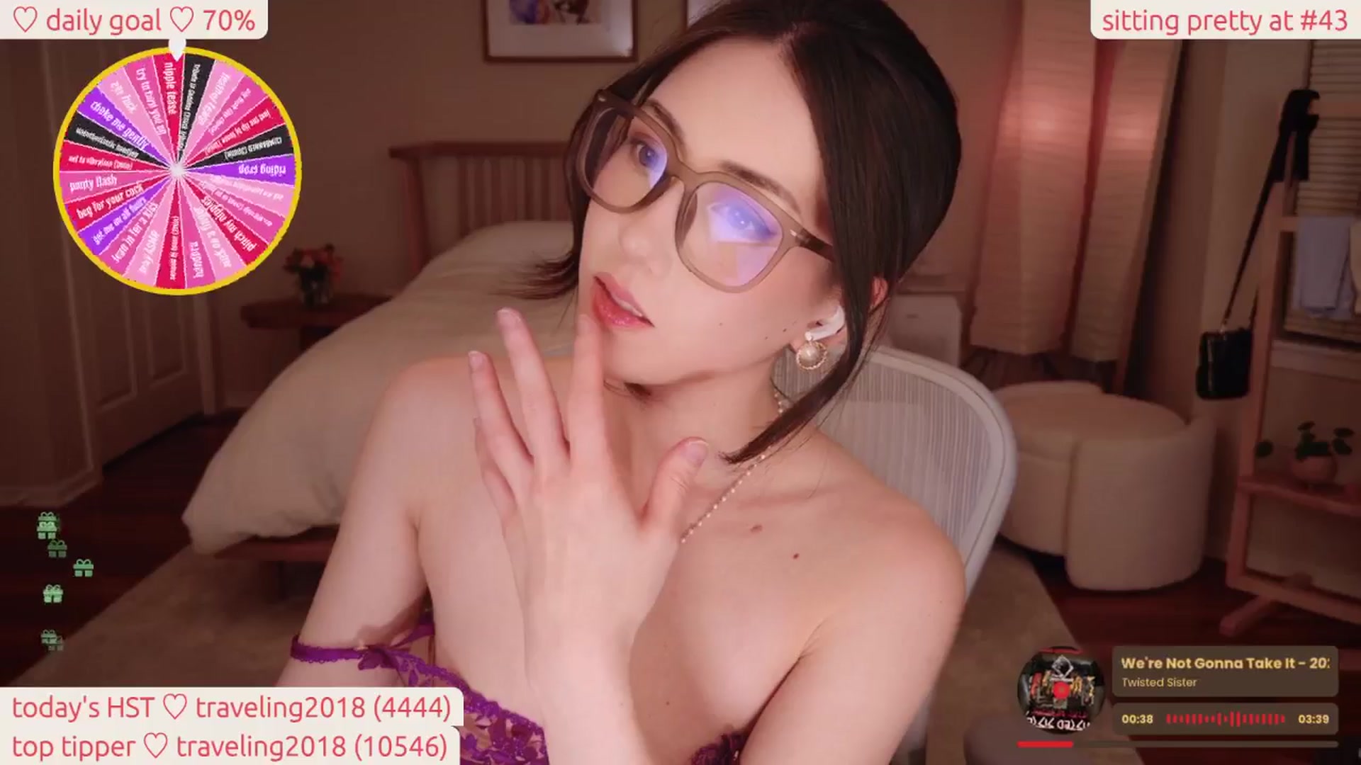 Gallery image thumbnail from lea_amano's myfreecams stream on, 01/10/2026, 06:06 image 18 of 20