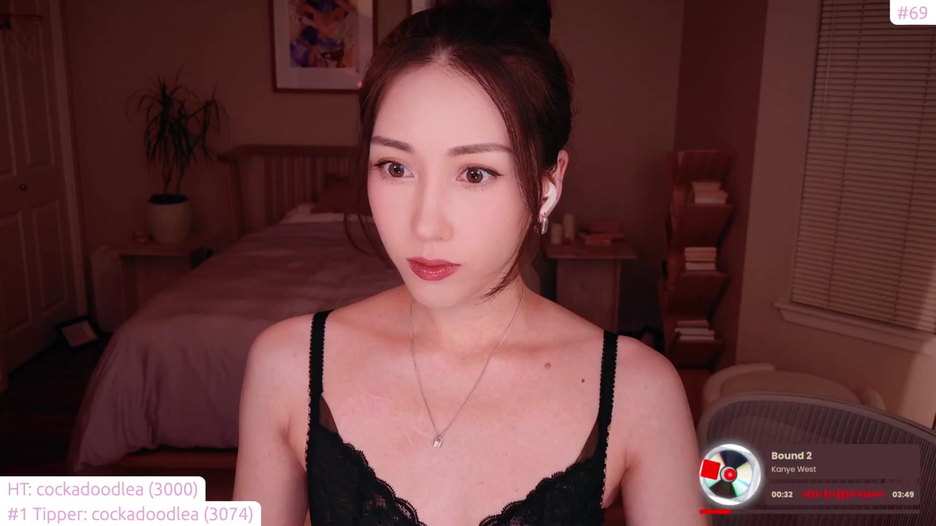 Gallery image thumbnail from lea_travels's myfreecams stream on, 02/08/2025, 05:04 image 3 of 20