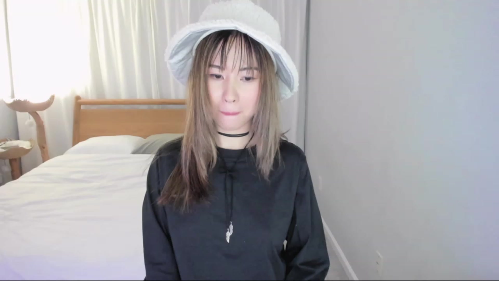 Gallery image thumbnail from lemon_'s myfreecams stream on, 01/04/2024, 02:43 image 12 of 20