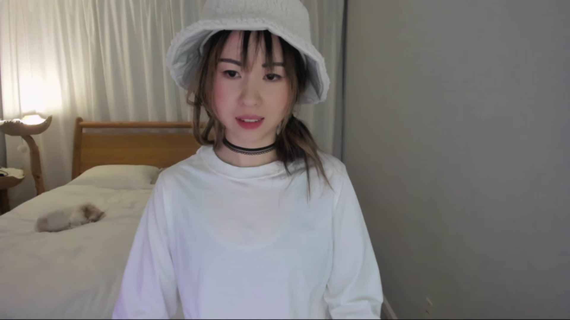 Gallery image thumbnail from lemon_'s myfreecams stream on, 01/06/2024, 05:17 image 6 of 20
