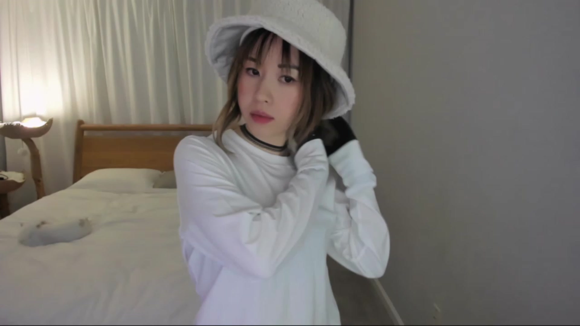 Gallery image thumbnail from lemon_'s myfreecams stream on, 01/06/2024, 05:17 image 3 of 20