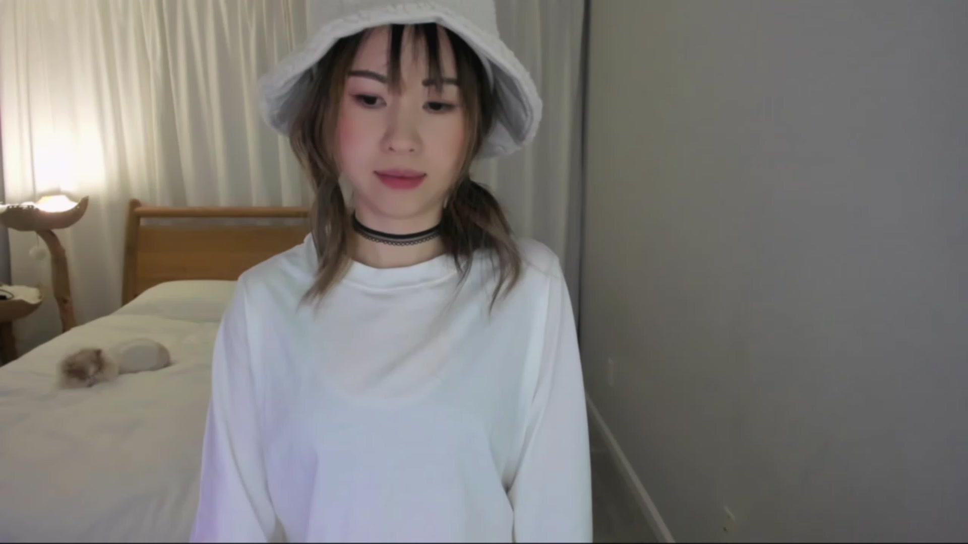 Gallery image thumbnail from lemon_'s myfreecams stream on, 01/06/2024, 05:17 image 7 of 20