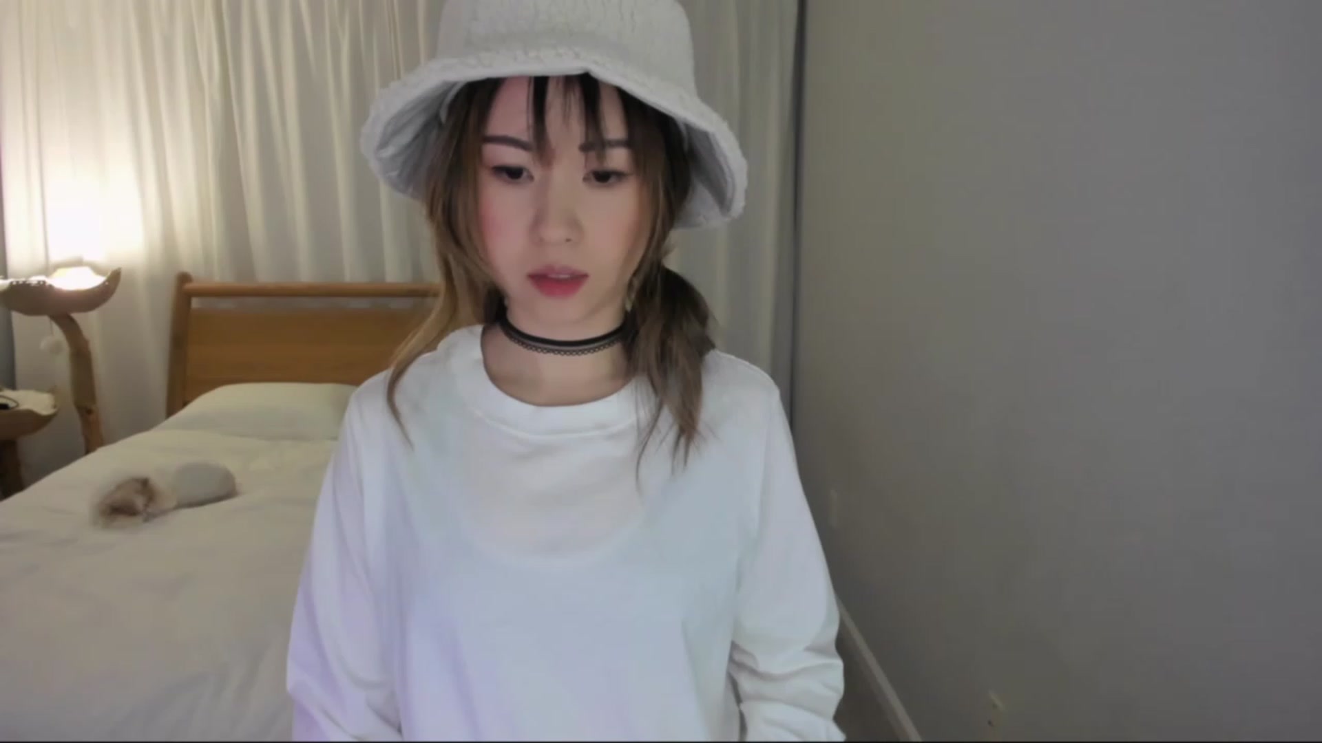 Gallery image thumbnail from lemon_'s myfreecams stream on, 01/06/2024, 05:17 image 9 of 20
