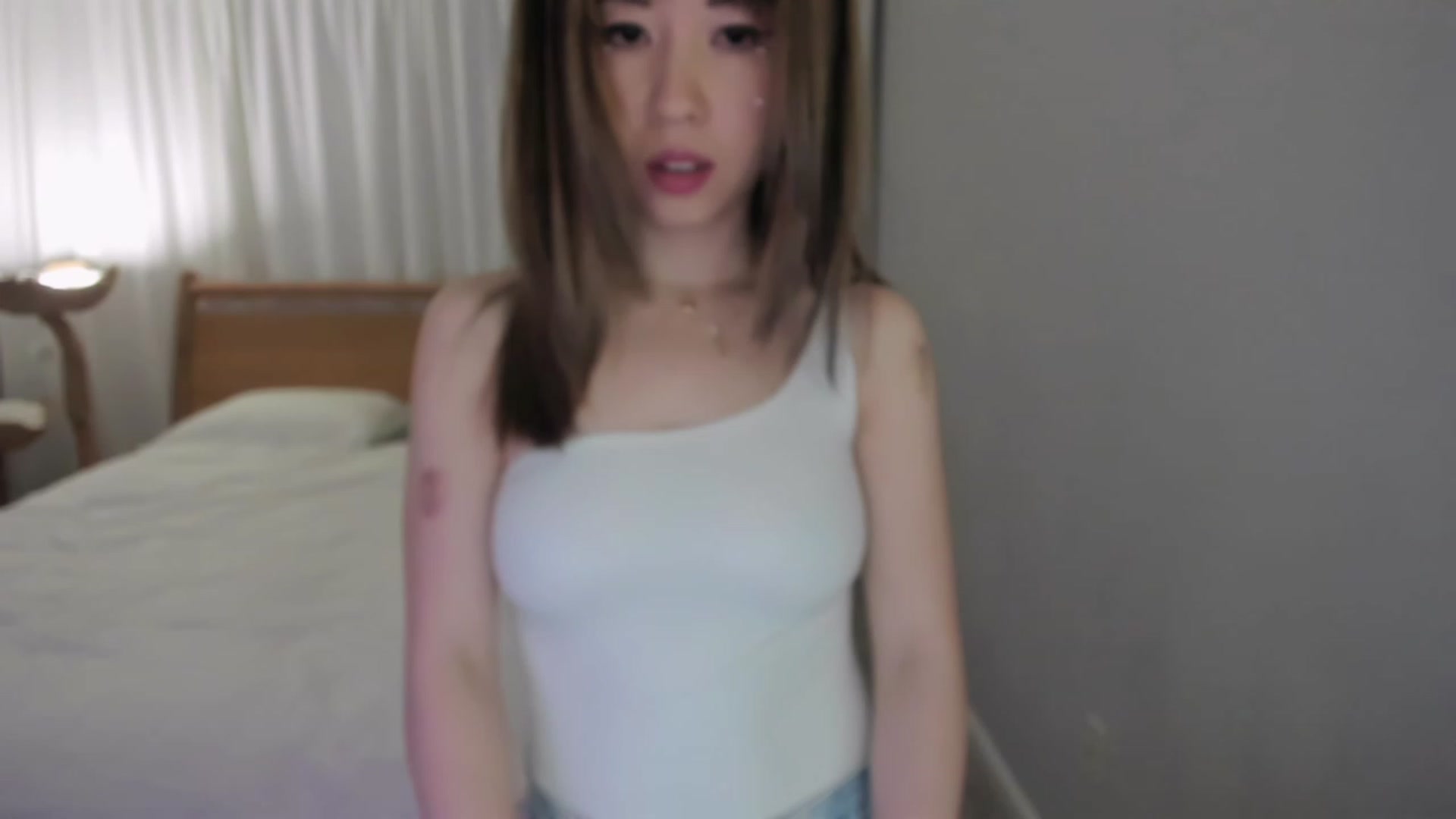Gallery image thumbnail from lemon_'s myfreecams stream on, 01/07/2024, 24:06 image 12 of 20