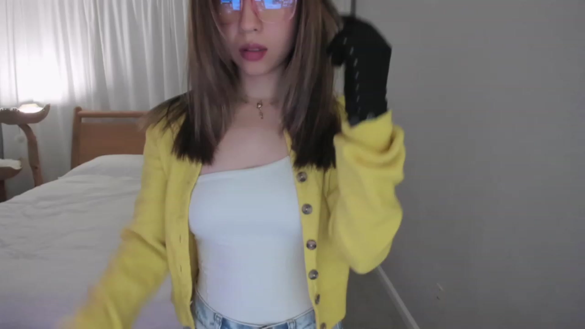 Gallery image thumbnail from lemon_'s myfreecams stream on, 01/07/2024, 04:30 image 3 of 20