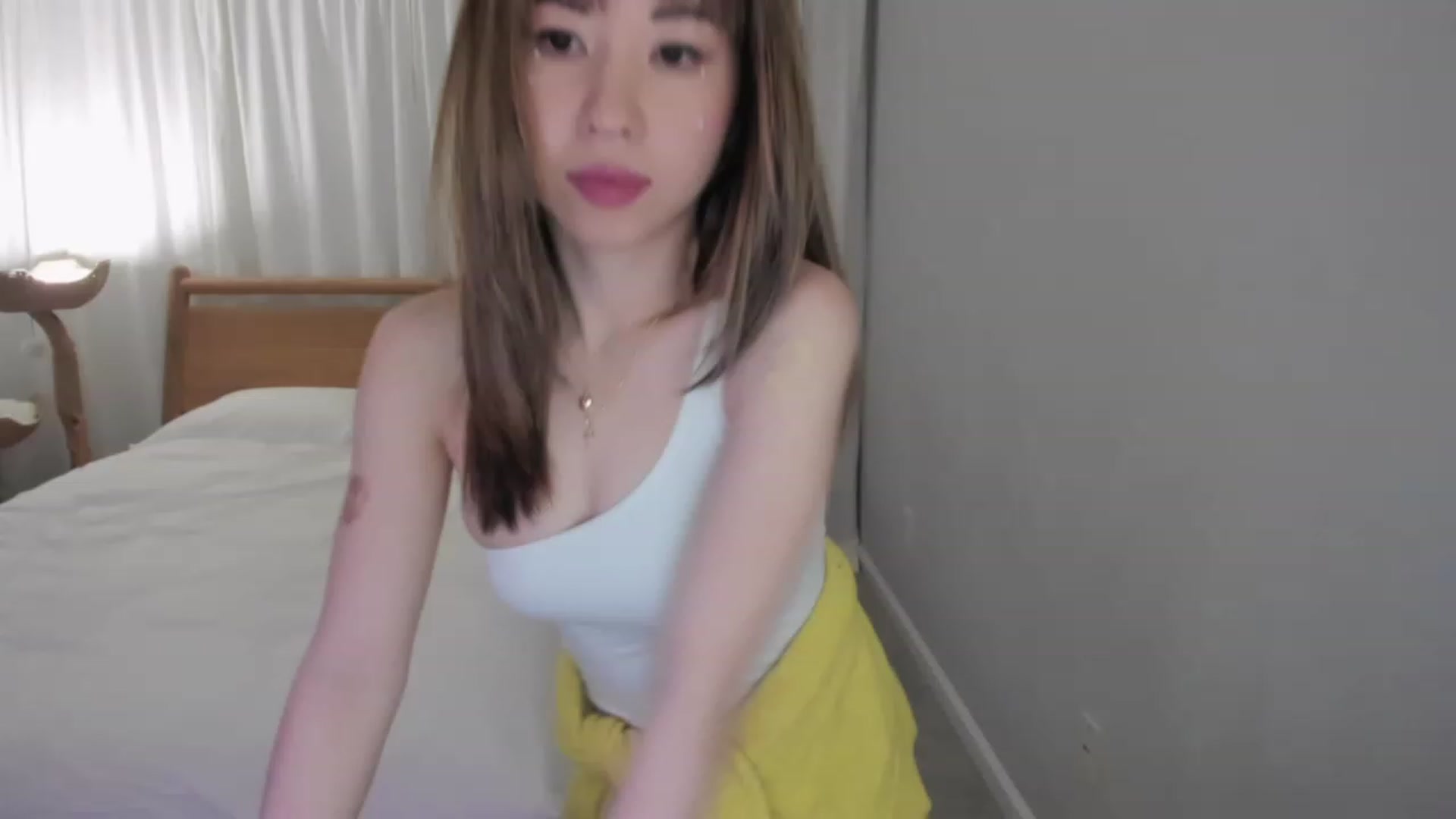 Gallery image thumbnail from lemon_'s myfreecams stream on, 01/07/2024, 04:30 image 9 of 20