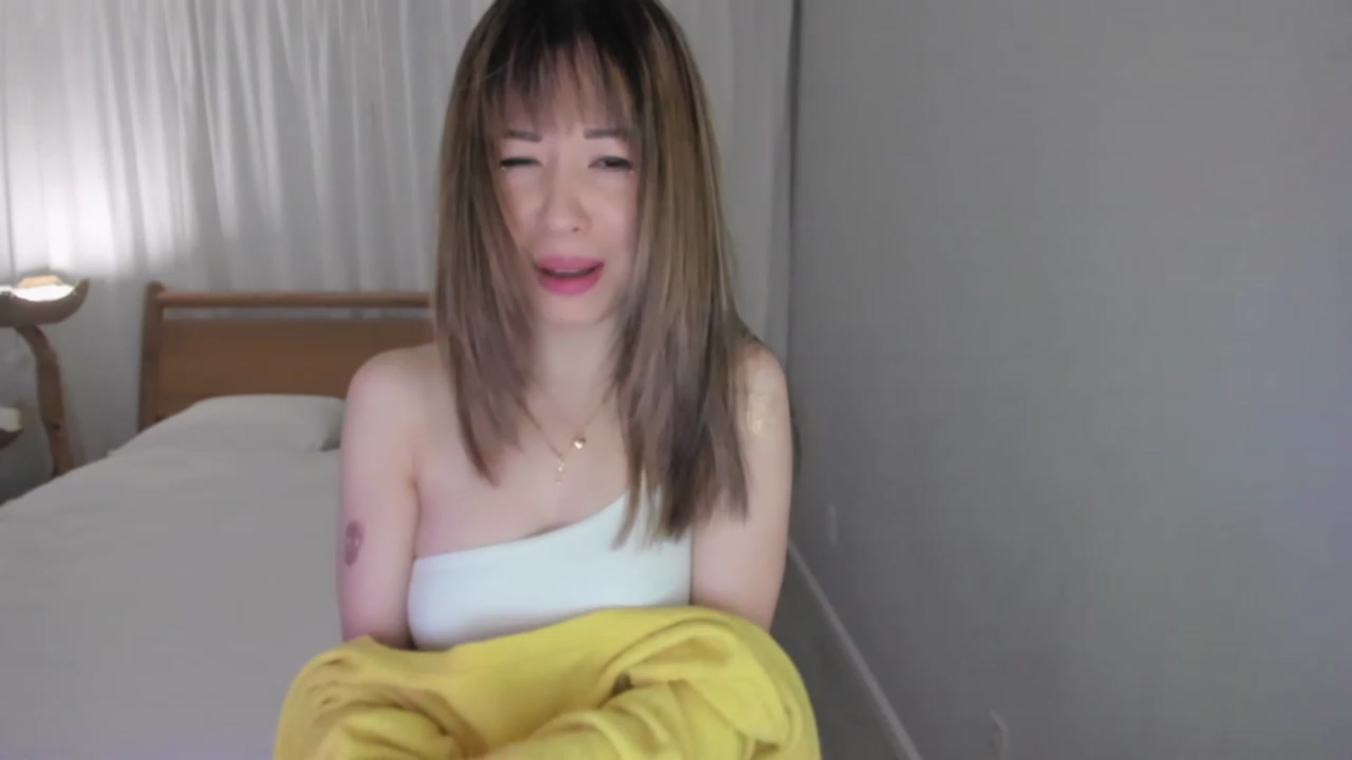 Gallery image thumbnail from lemon_'s myfreecams stream on, 01/07/2024, 04:30 image 15 of 20