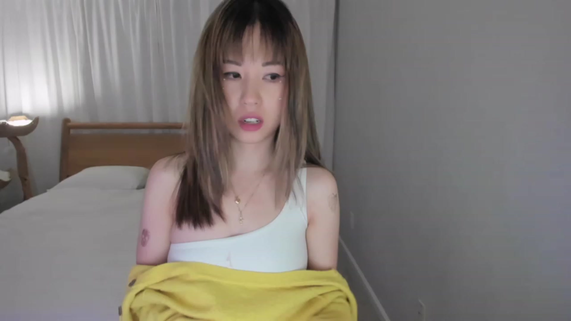 Gallery image thumbnail from lemon_'s myfreecams stream on, 01/07/2024, 04:30 image 18 of 20