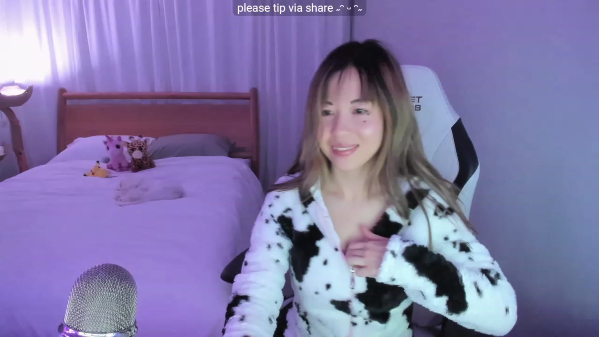 Gallery image thumbnail from lemon_'s myfreecams stream on, 01/09/2024, 24:20 image 9 of 20