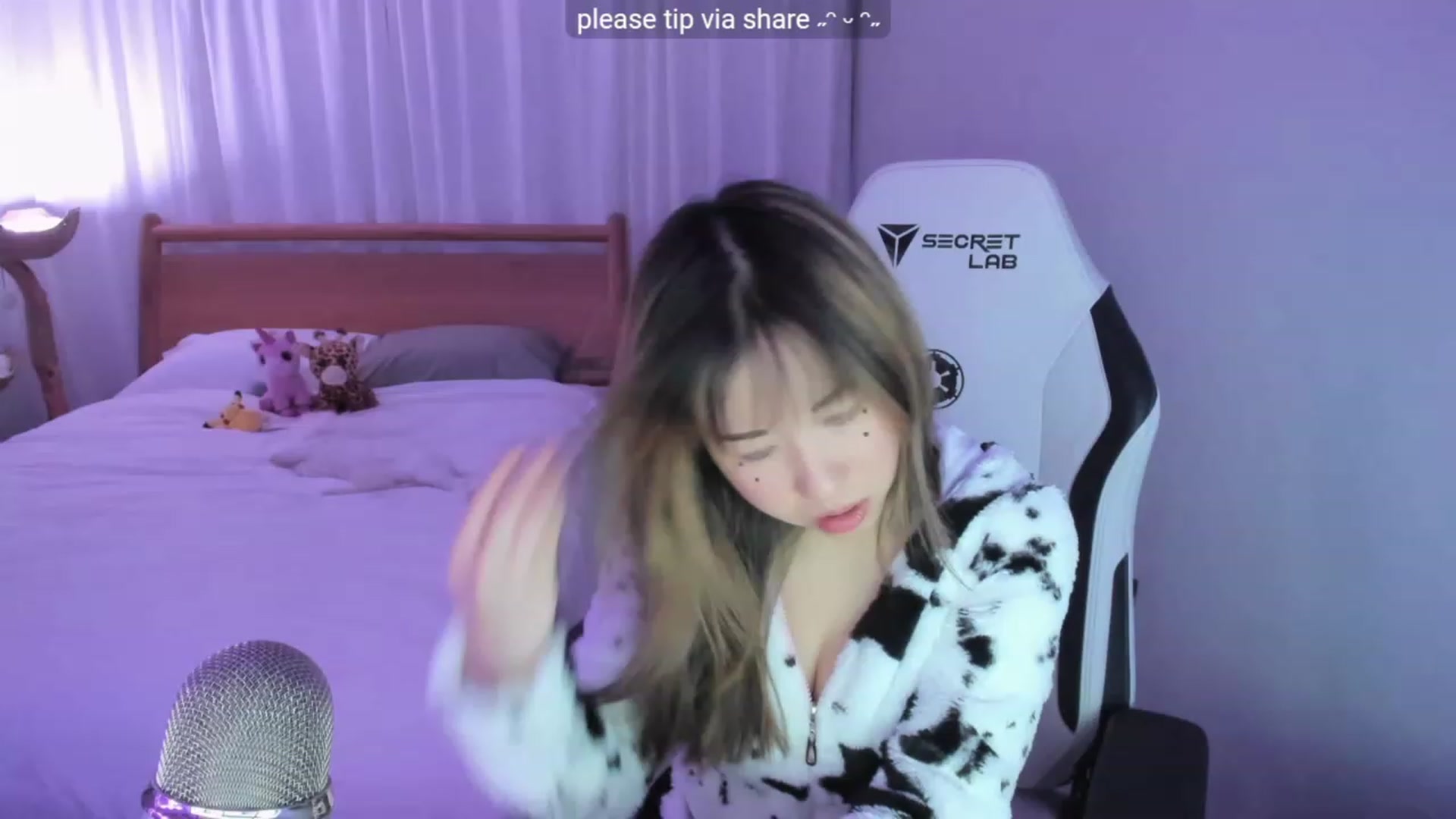 Gallery image thumbnail from lemon_'s myfreecams stream on, 01/09/2024, 24:20 image 15 of 20