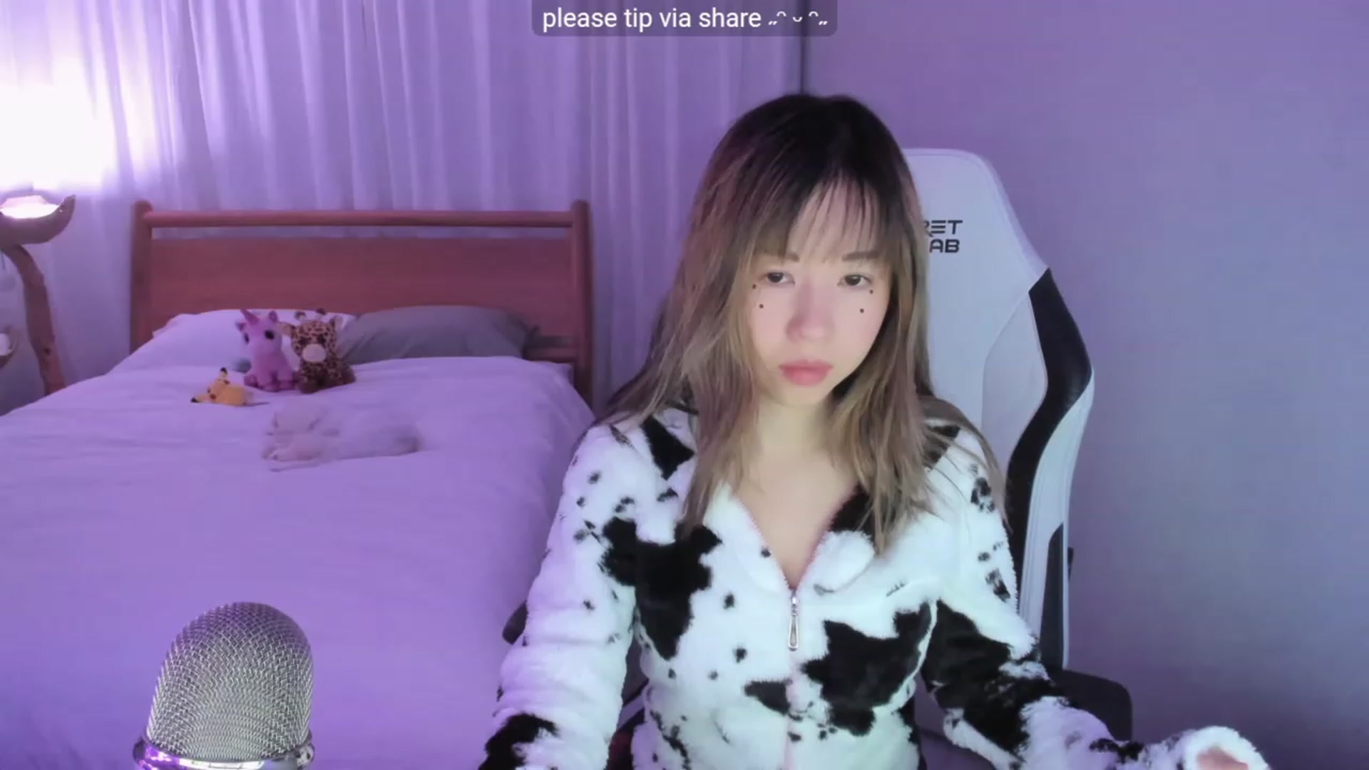 Gallery image thumbnail from lemon_'s myfreecams stream on, 01/09/2024, 24:20 image 13 of 20