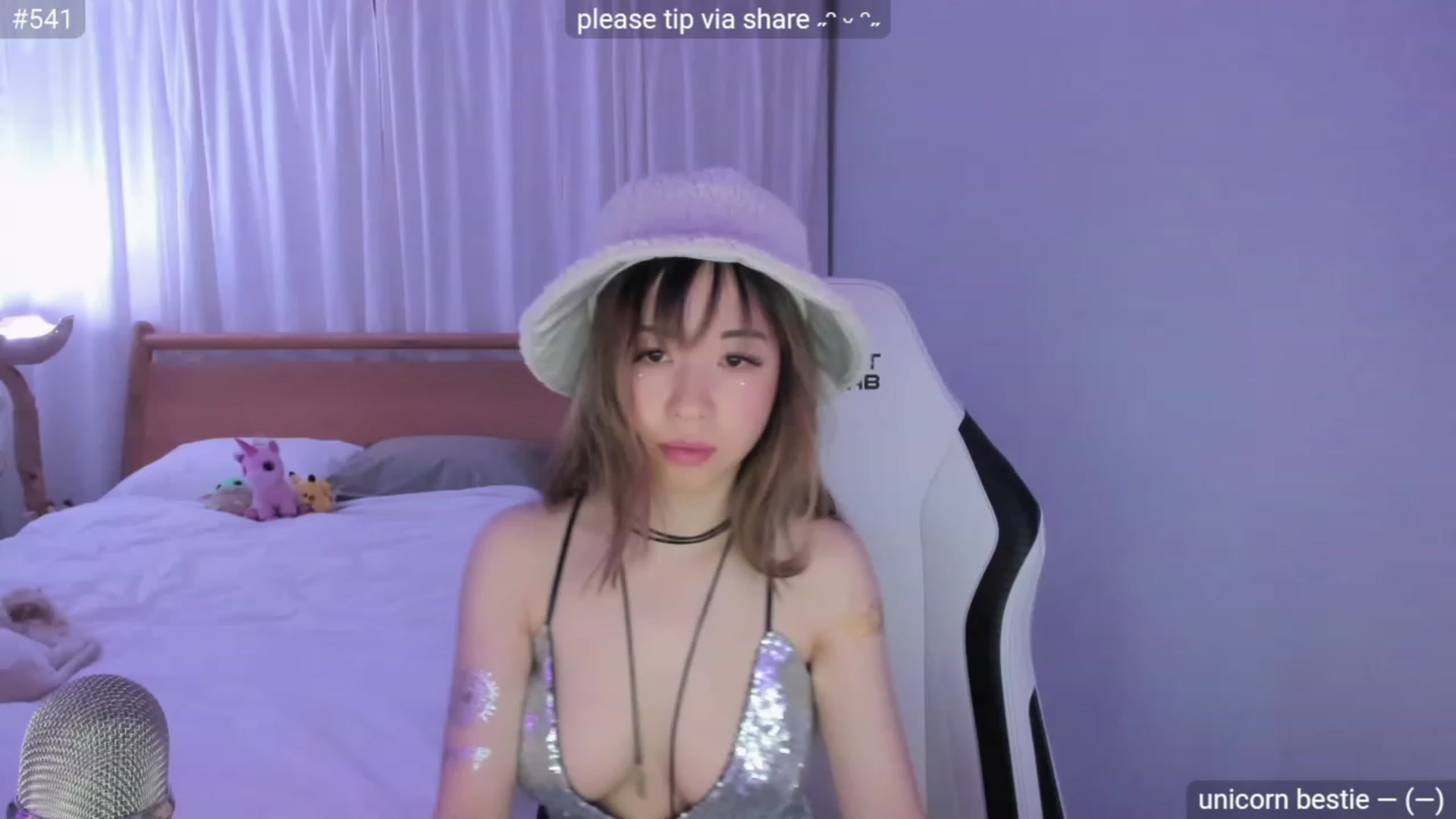 Gallery image thumbnail from lemon_'s myfreecams stream on, 01/10/2024, 24:01 image 1 of 20