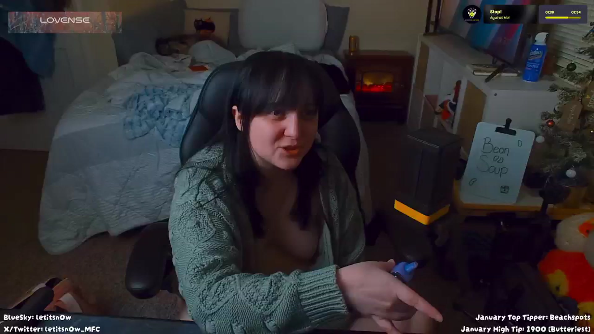 Gallery image thumbnail from letitsn0w's myfreecams stream on, 01/15/2025, 08:34 image 10 of 20