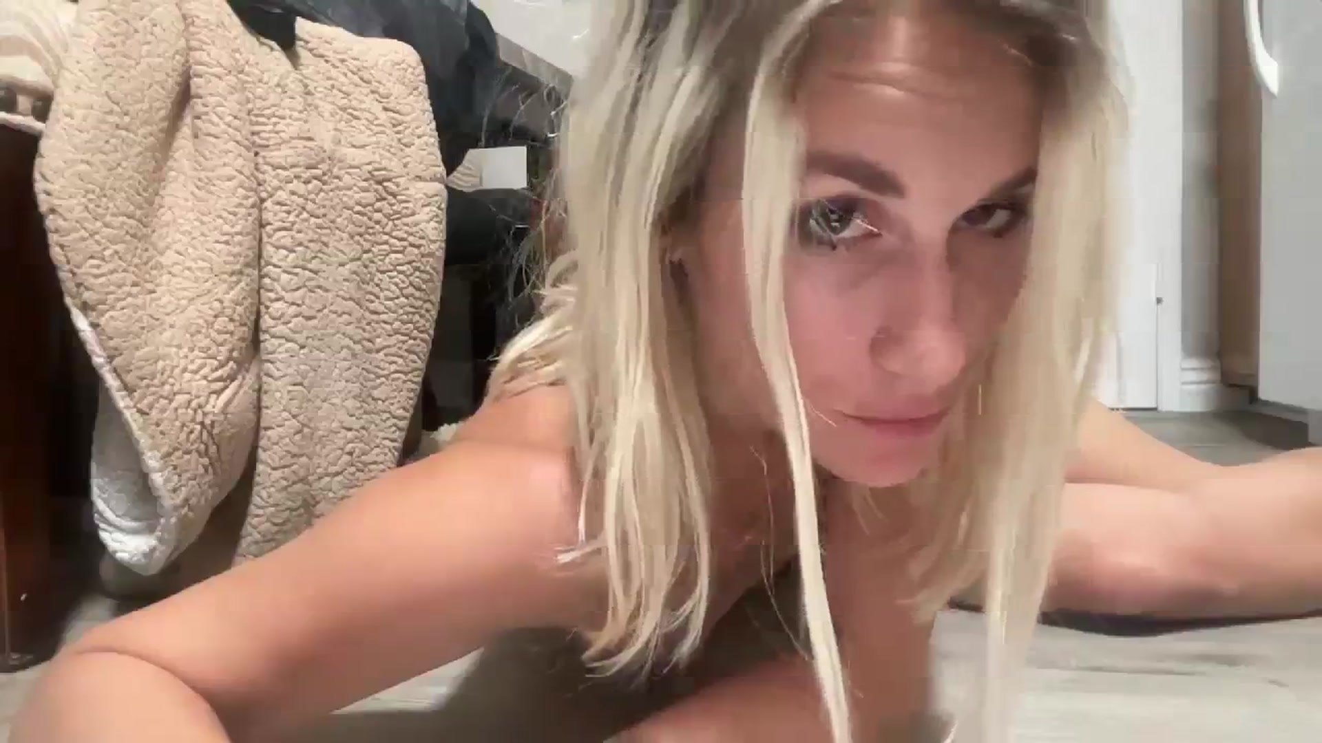 Gallery image thumbnail from lexie_babie's myfreecams stream on, 02/19/2024, 09:49 image 5 of 20