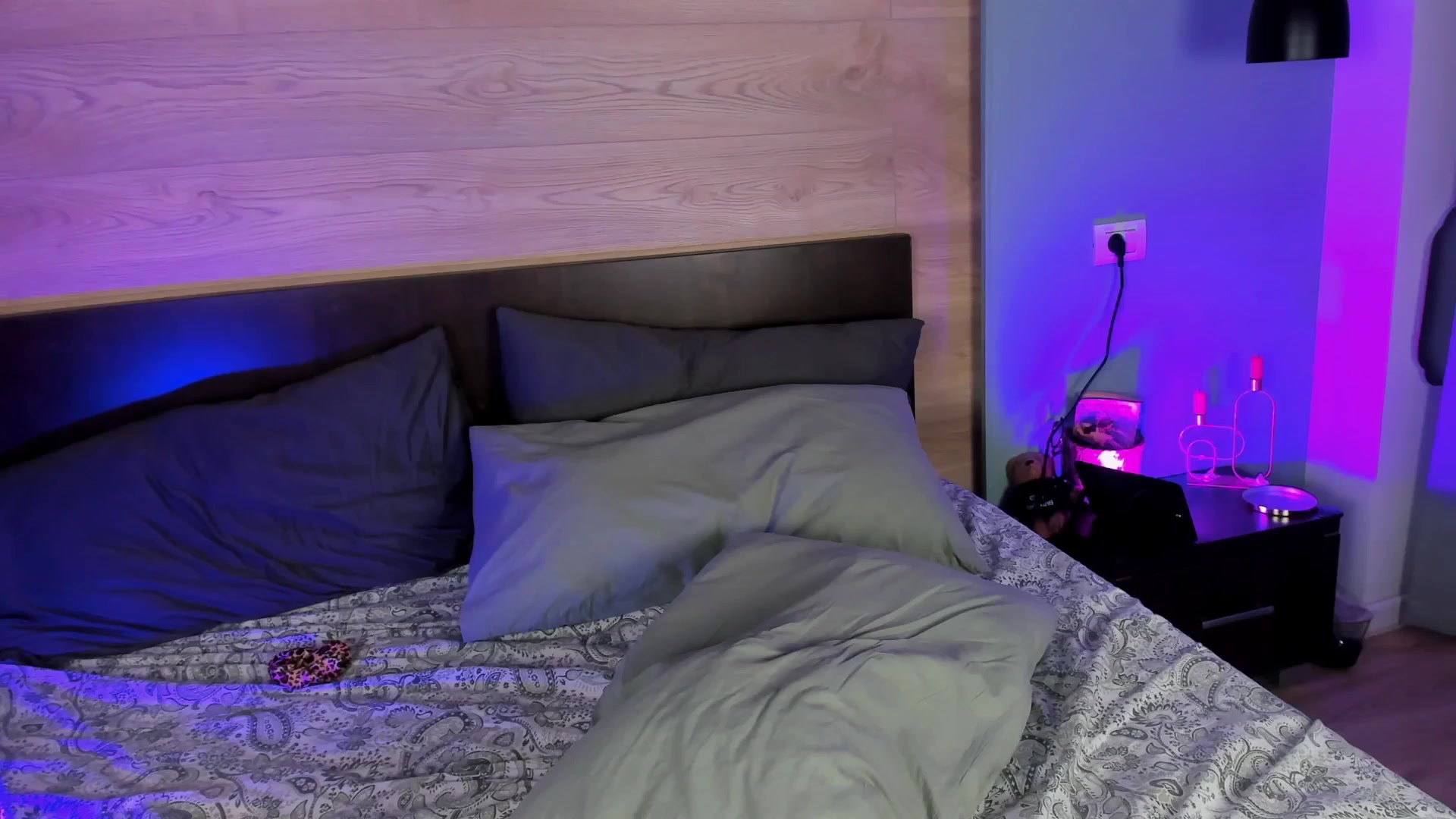 Gallery image thumbnail from lexira1n's myfreecams stream on, 02/14/2026, 22:47 image 15 of 20