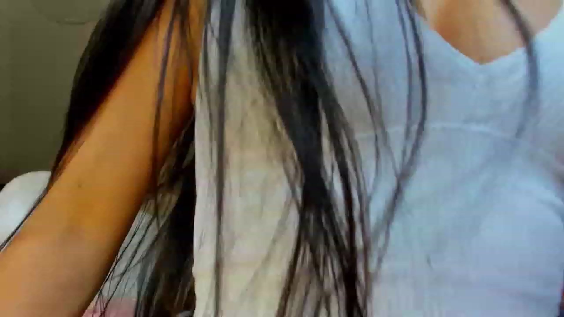 Gallery image thumbnail from leyla_blue's myfreecams stream on, 02/19/2023, 17:10 image 9 of 20