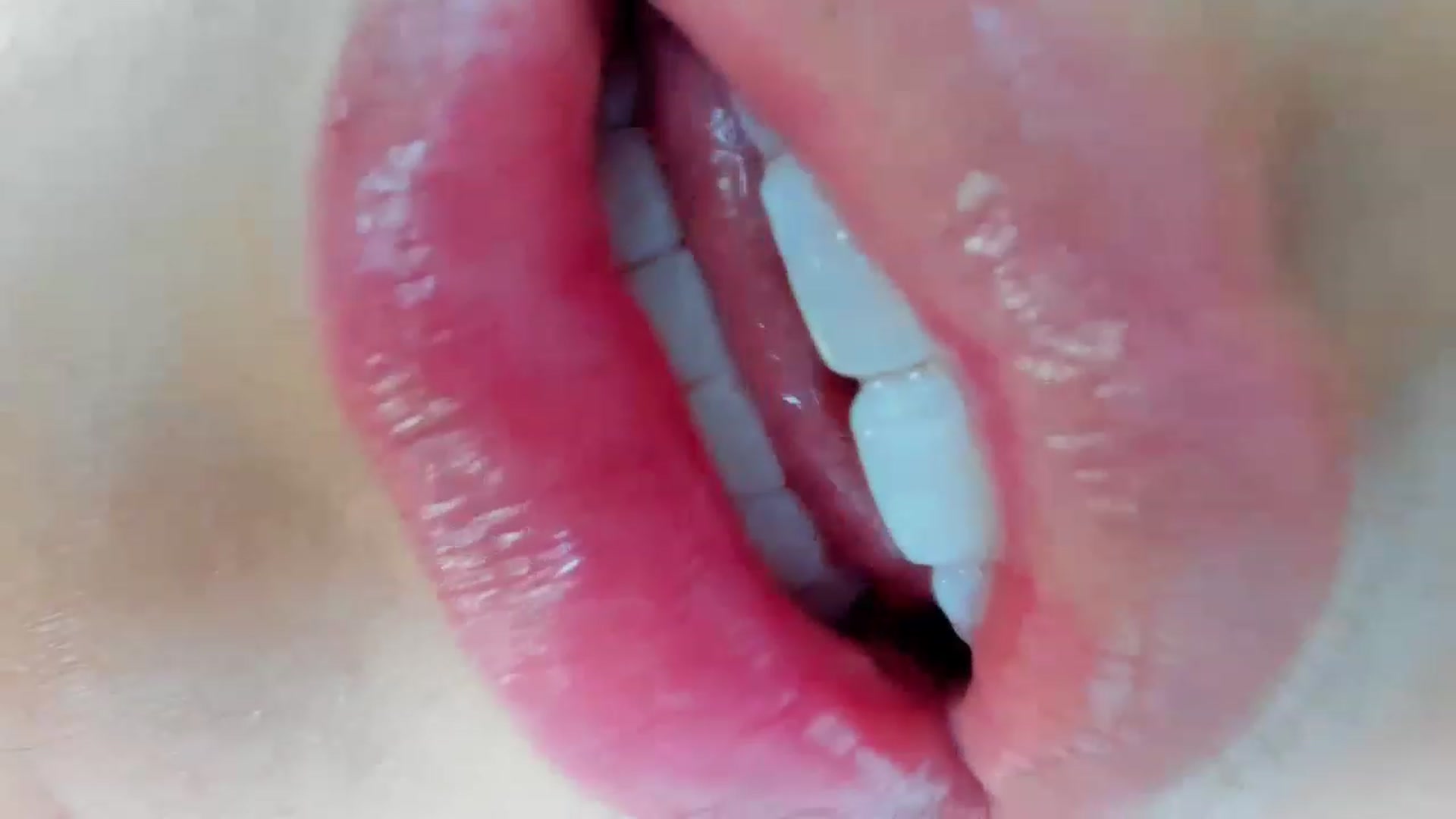 Gallery image thumbnail from leyla_blue's myfreecams stream on, 02/19/2023, 19:44 image 2 of 20