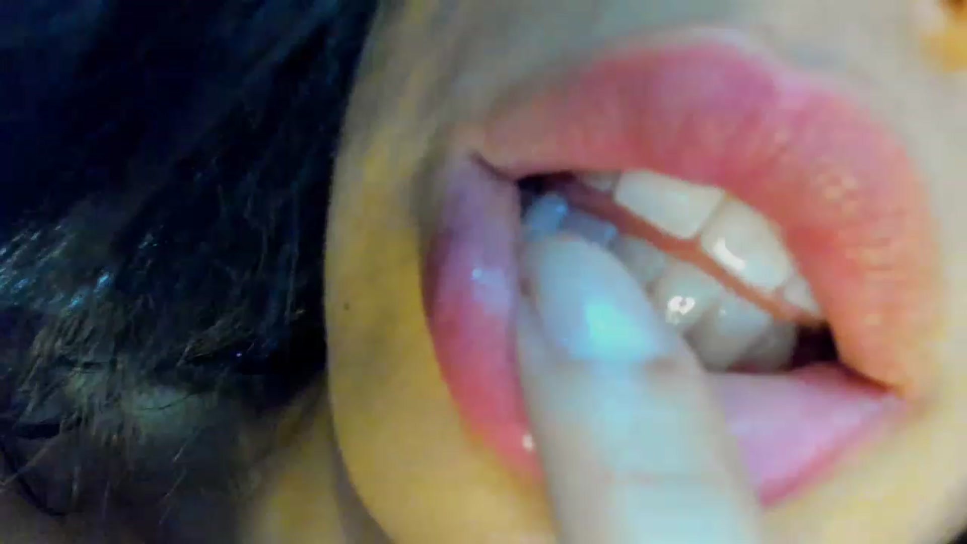Gallery image thumbnail from leyla_blue's myfreecams stream on, 02/28/2023, 02:28 image 12 of 20