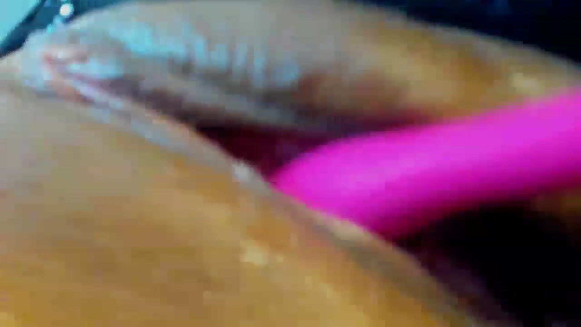 Gallery image thumbnail from leyla_blue's myfreecams stream on, 02/28/2023, 02:28 image 8 of 20
