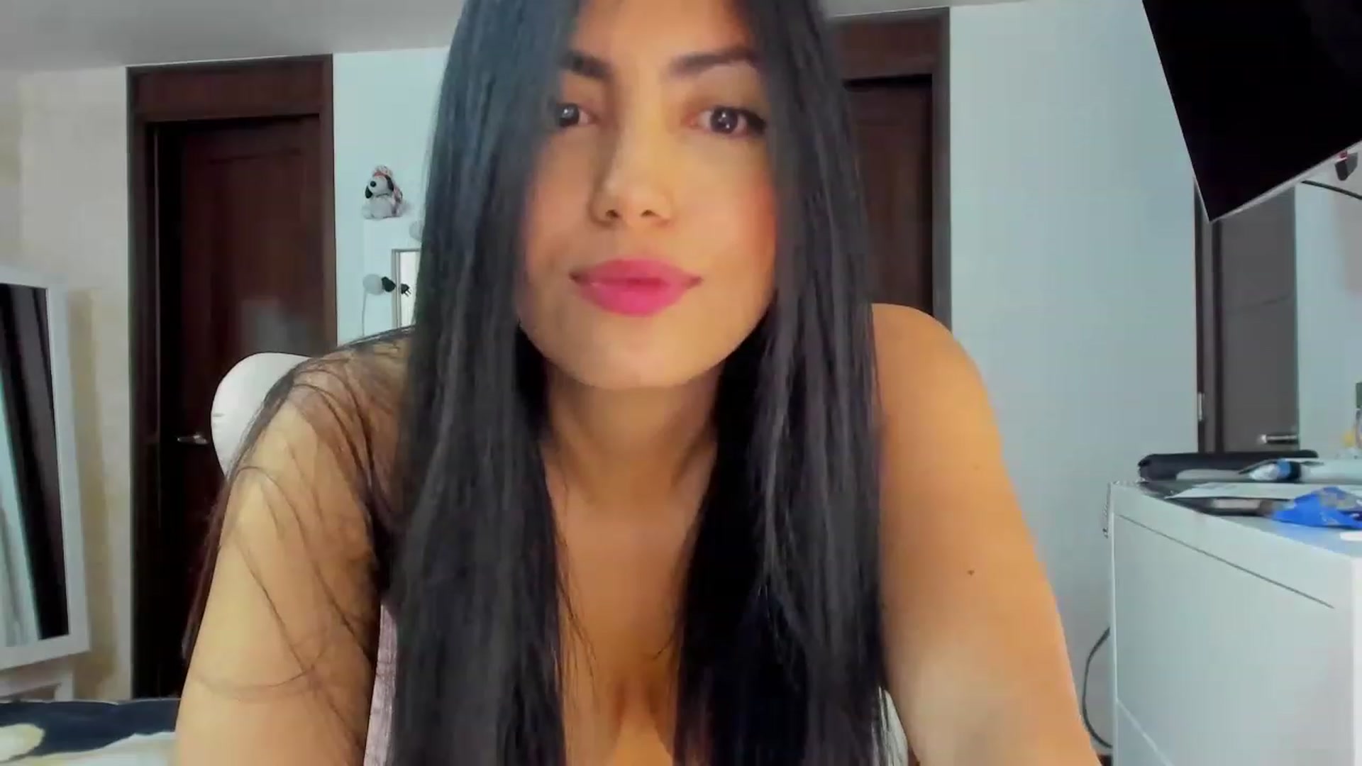 Gallery image thumbnail from leyla_blue's myfreecams stream on, 03/06/2023, 03:28 image 12 of 20