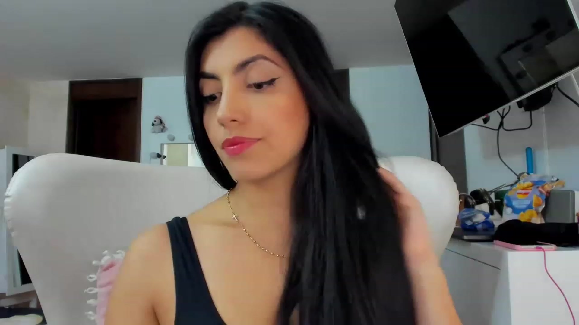 Gallery image thumbnail from leyla_blue's myfreecams stream on, 03/12/2023, 24:01 image 1 of 20
