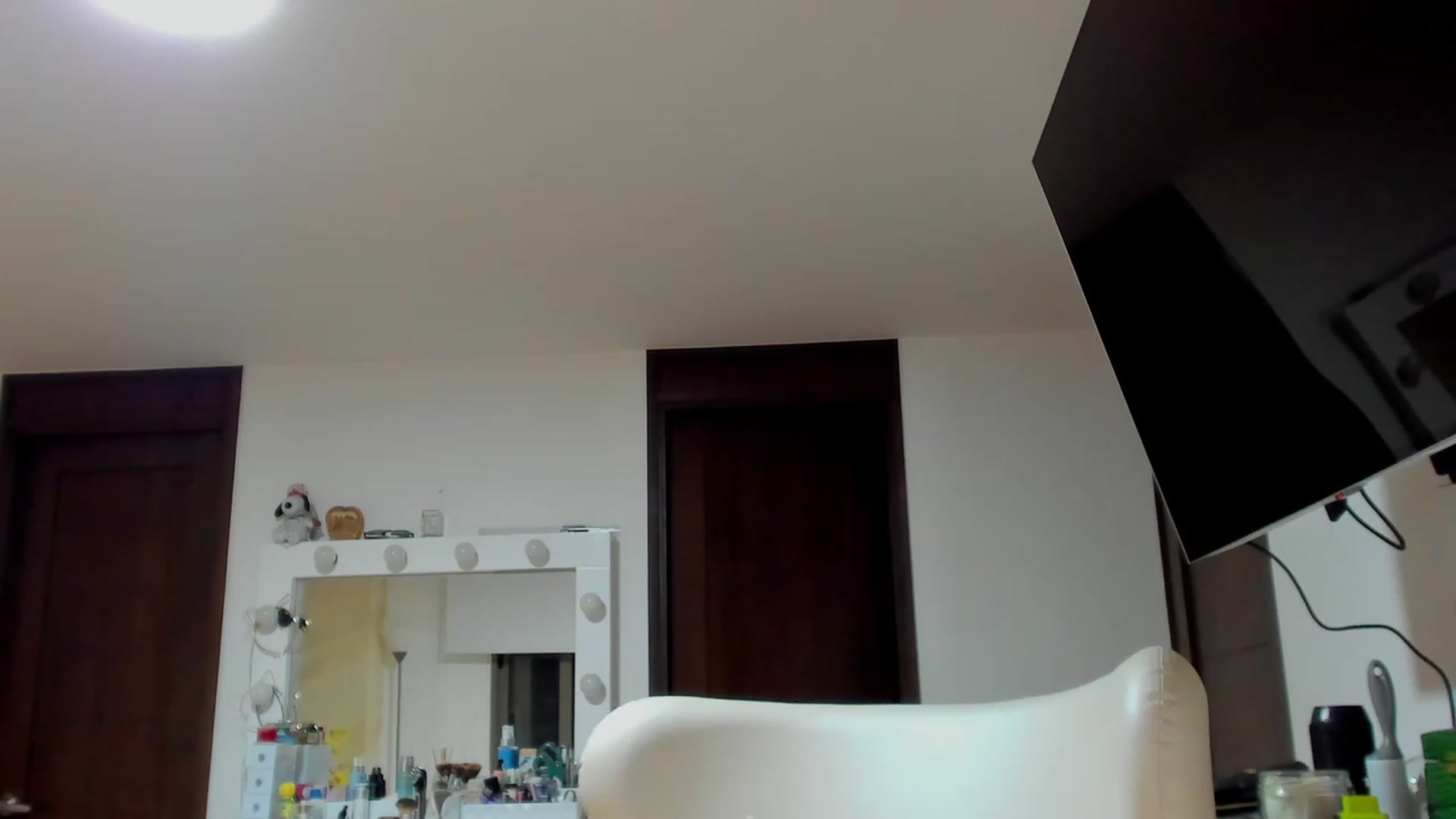 Gallery image thumbnail from leyla_blue's myfreecams stream on, 05/26/2023, 04:05 image 5 of 20