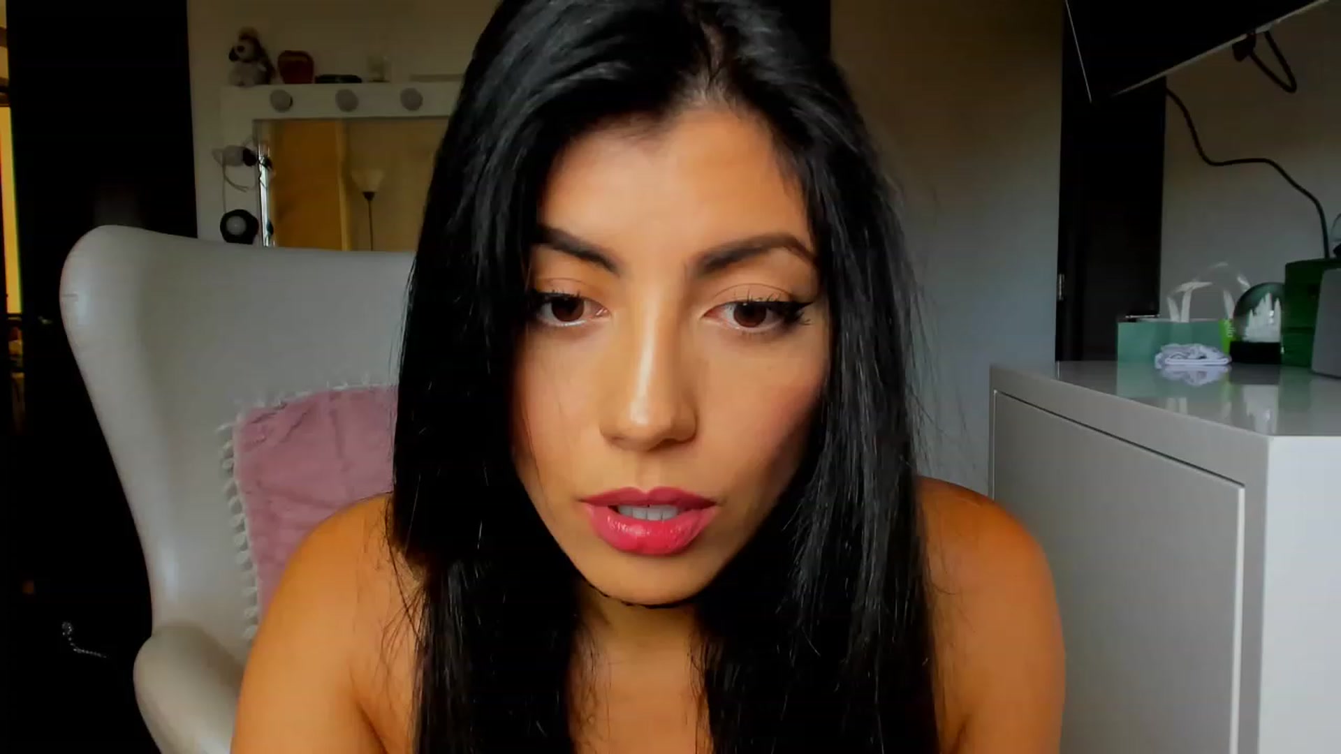 Gallery image thumbnail from leyla_blue's myfreecams stream on, 06/11/2023, 12:50 image 11 of 20
