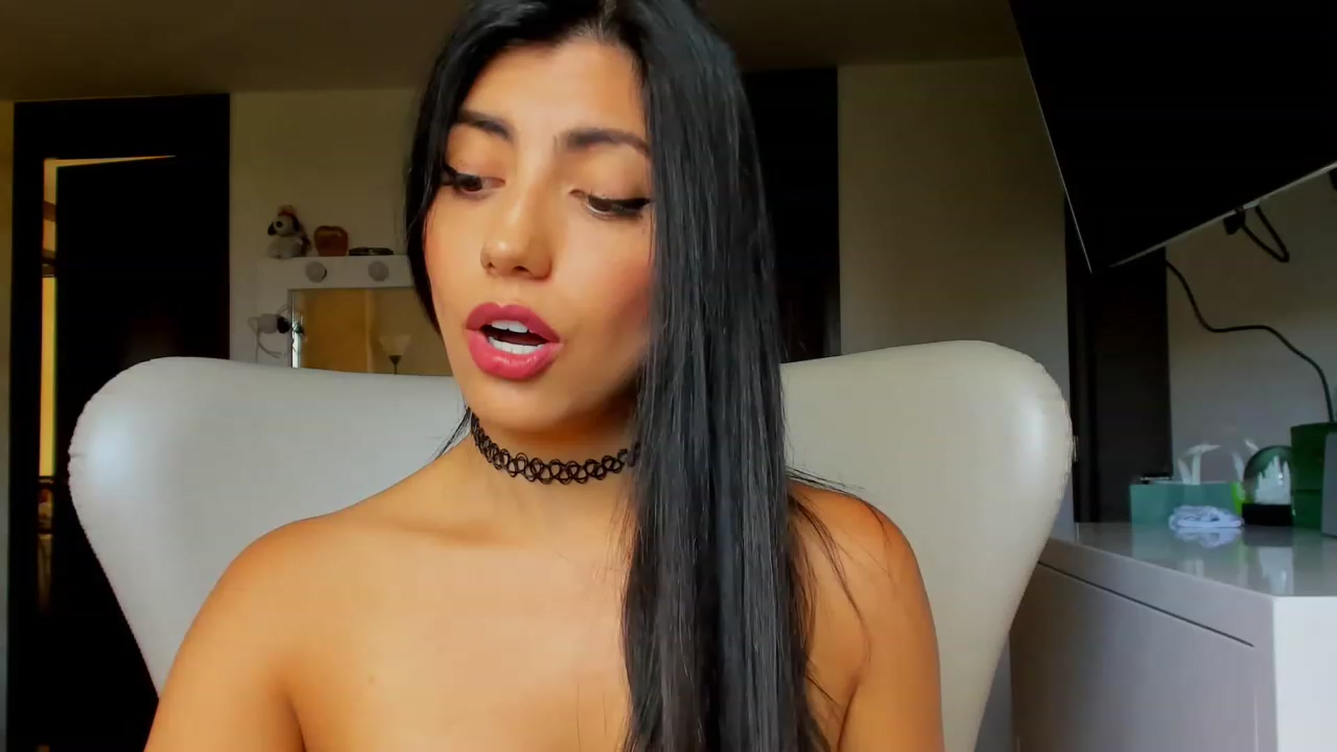 Gallery image thumbnail from leyla_blue's myfreecams stream on, 06/11/2023, 12:50 image 13 of 20