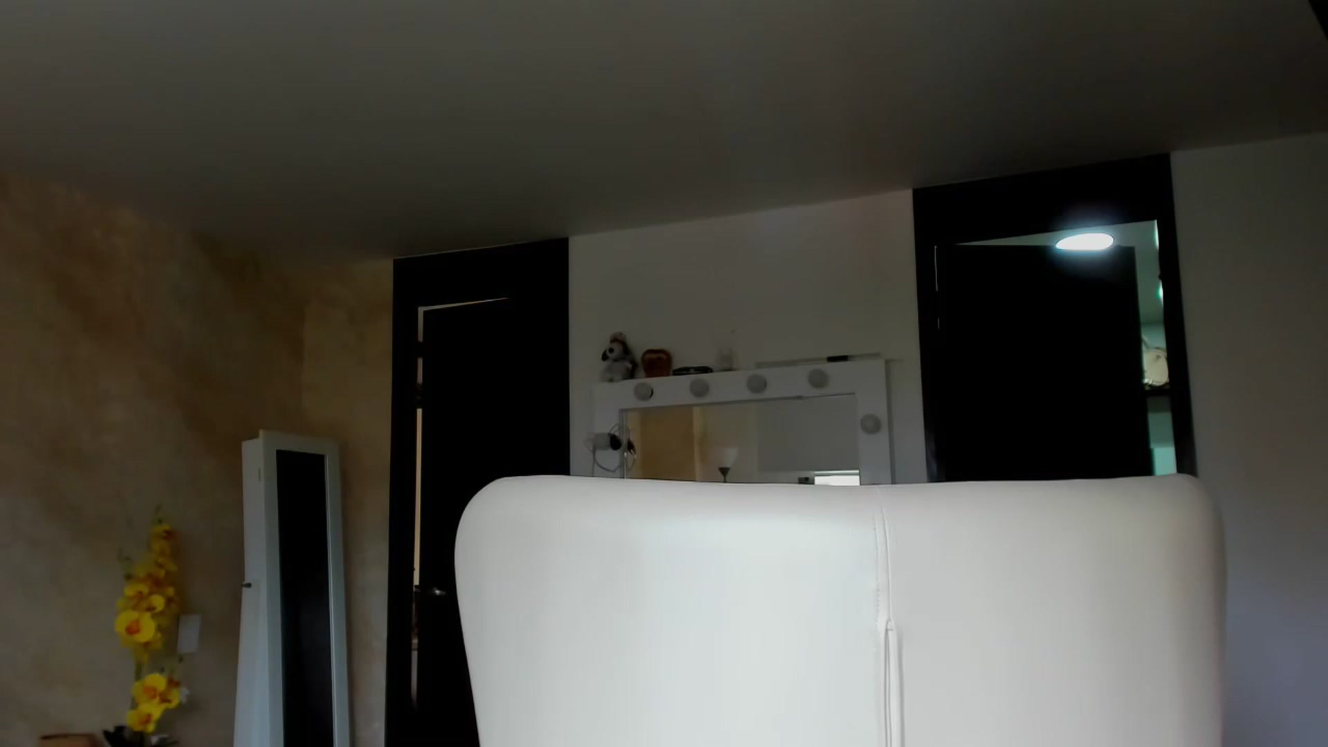 Gallery image thumbnail from leyla_blue's myfreecams stream on, 06/15/2023, 13:47 image 2 of 20