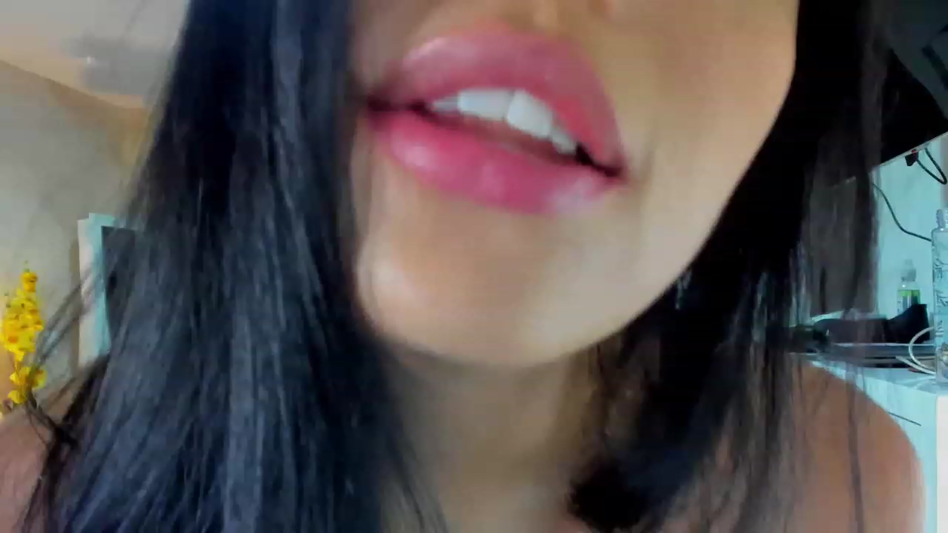 Gallery image thumbnail from leyla_blue's myfreecams stream on, 06/23/2023, 02:41 image 1 of 20