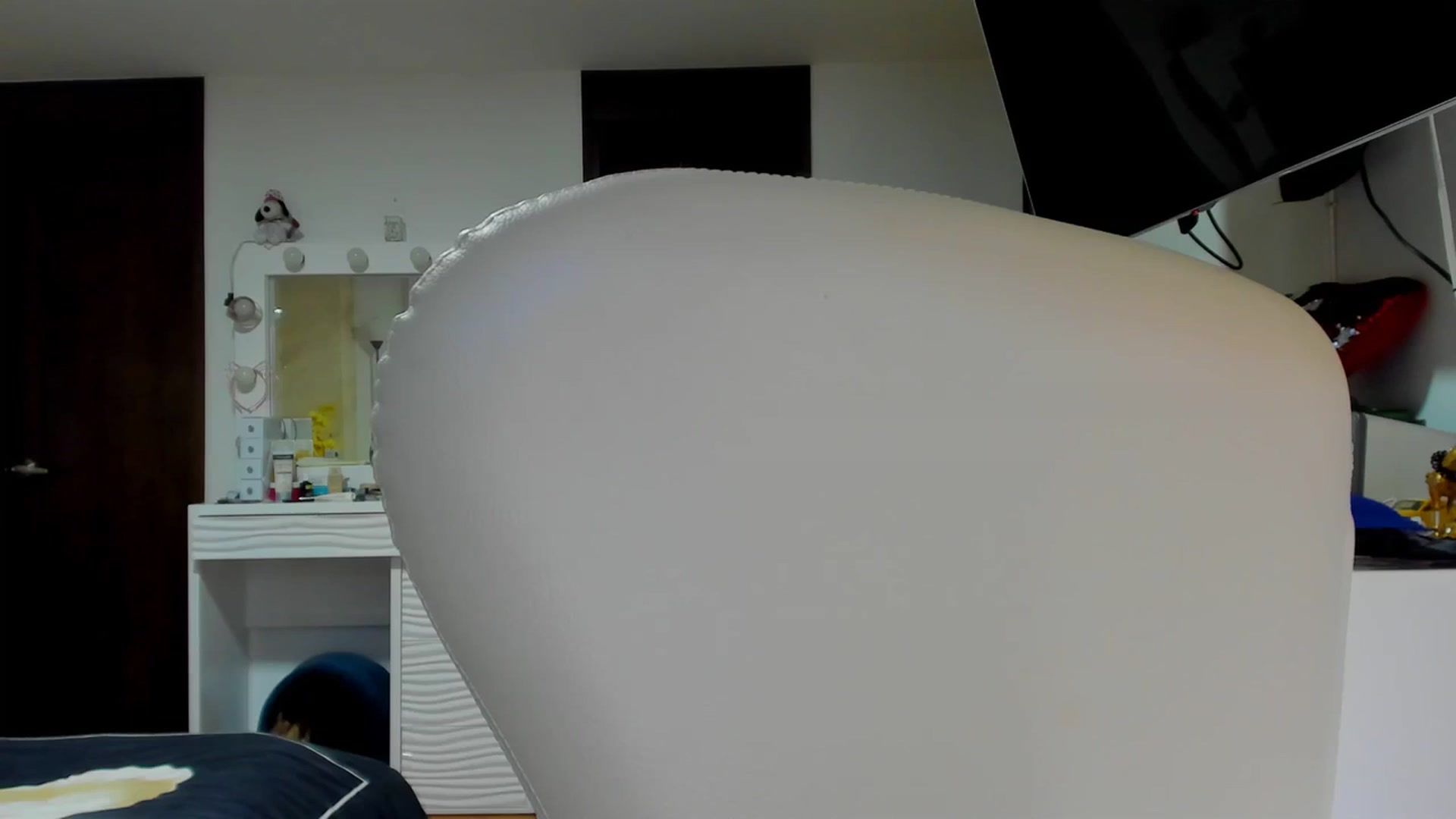 Gallery image thumbnail from leyla_blue's myfreecams stream on, 10/23/2023, 23:24 image 3 of 20