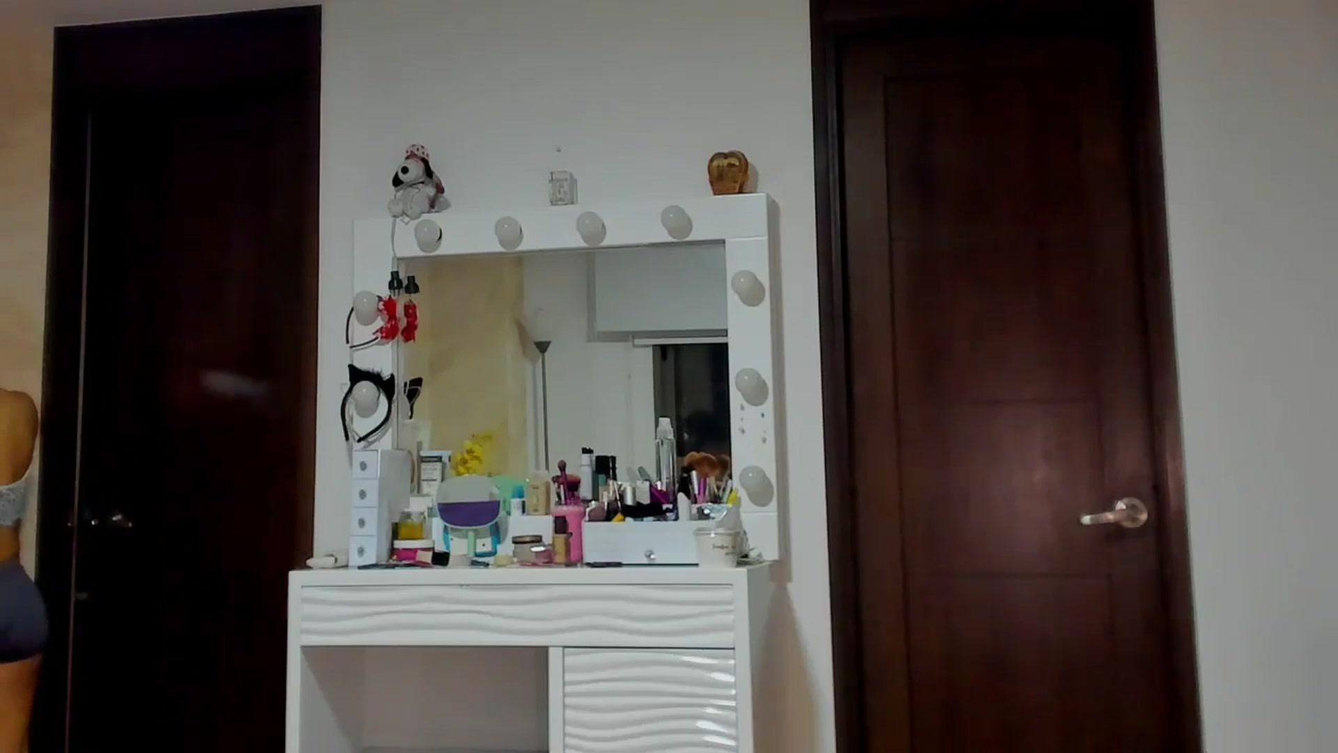 Gallery image thumbnail from leyla_blue's myfreecams stream on, 11/05/2023, 03:07 image 12 of 20