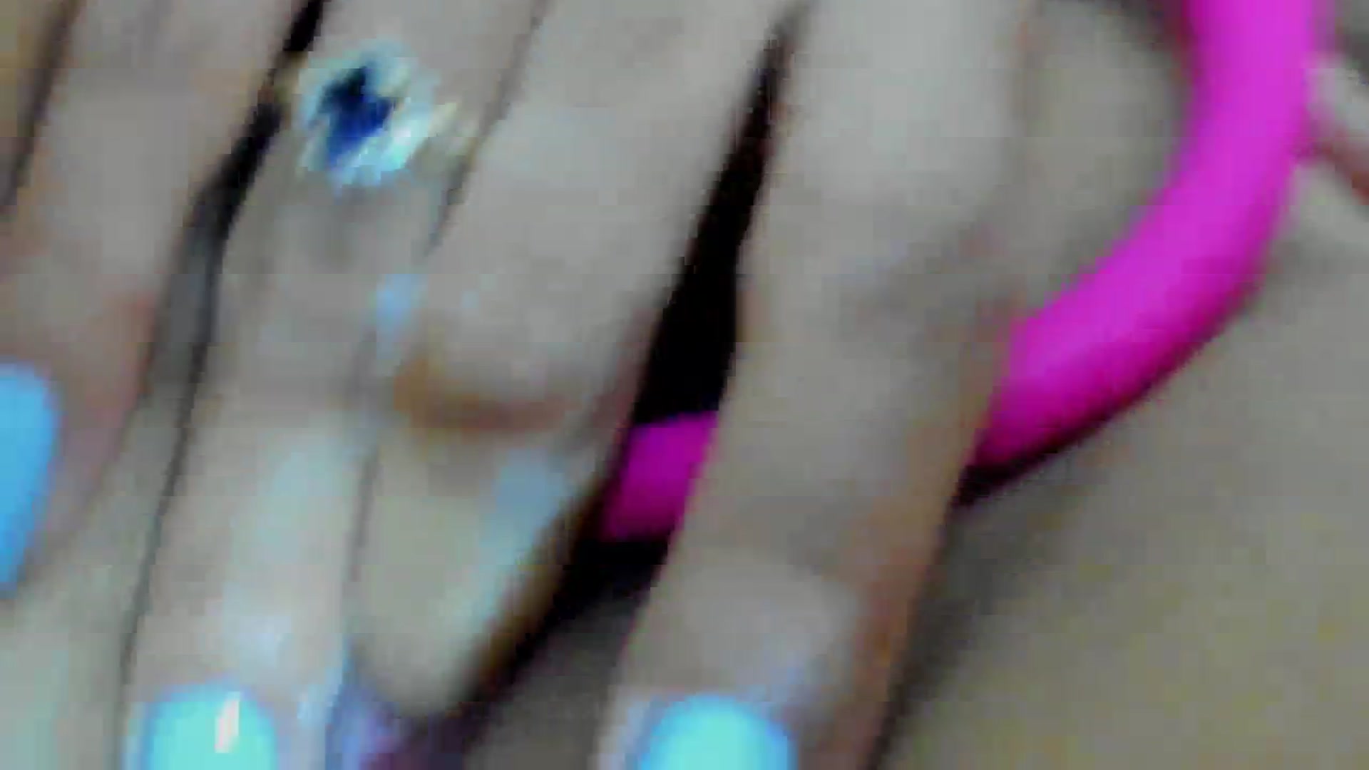 Gallery image thumbnail from leyla_blue's myfreecams stream on, 11/16/2023, 23:14 image 5 of 20