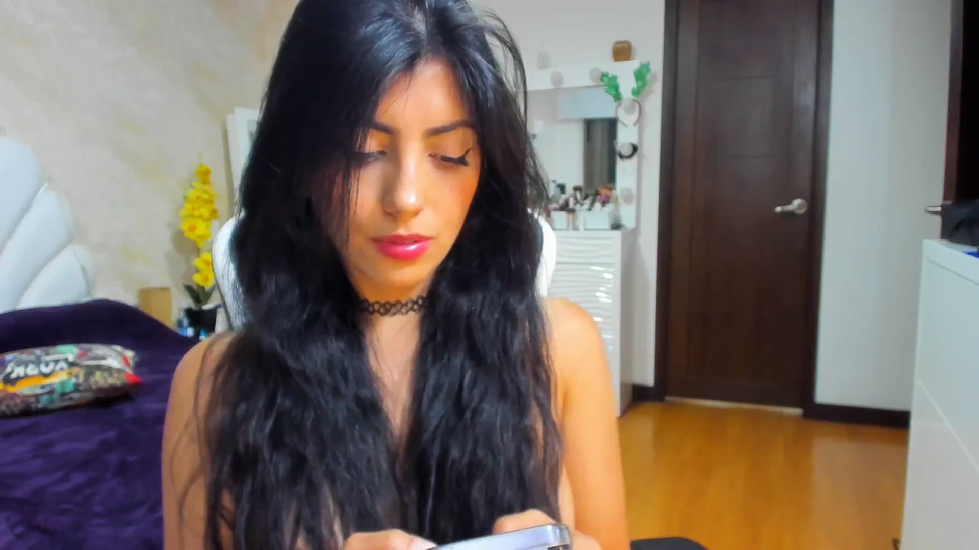 Gallery image thumbnail from leyla_blue's myfreecams stream on, 12/01/2023, 04:34 image 7 of 20