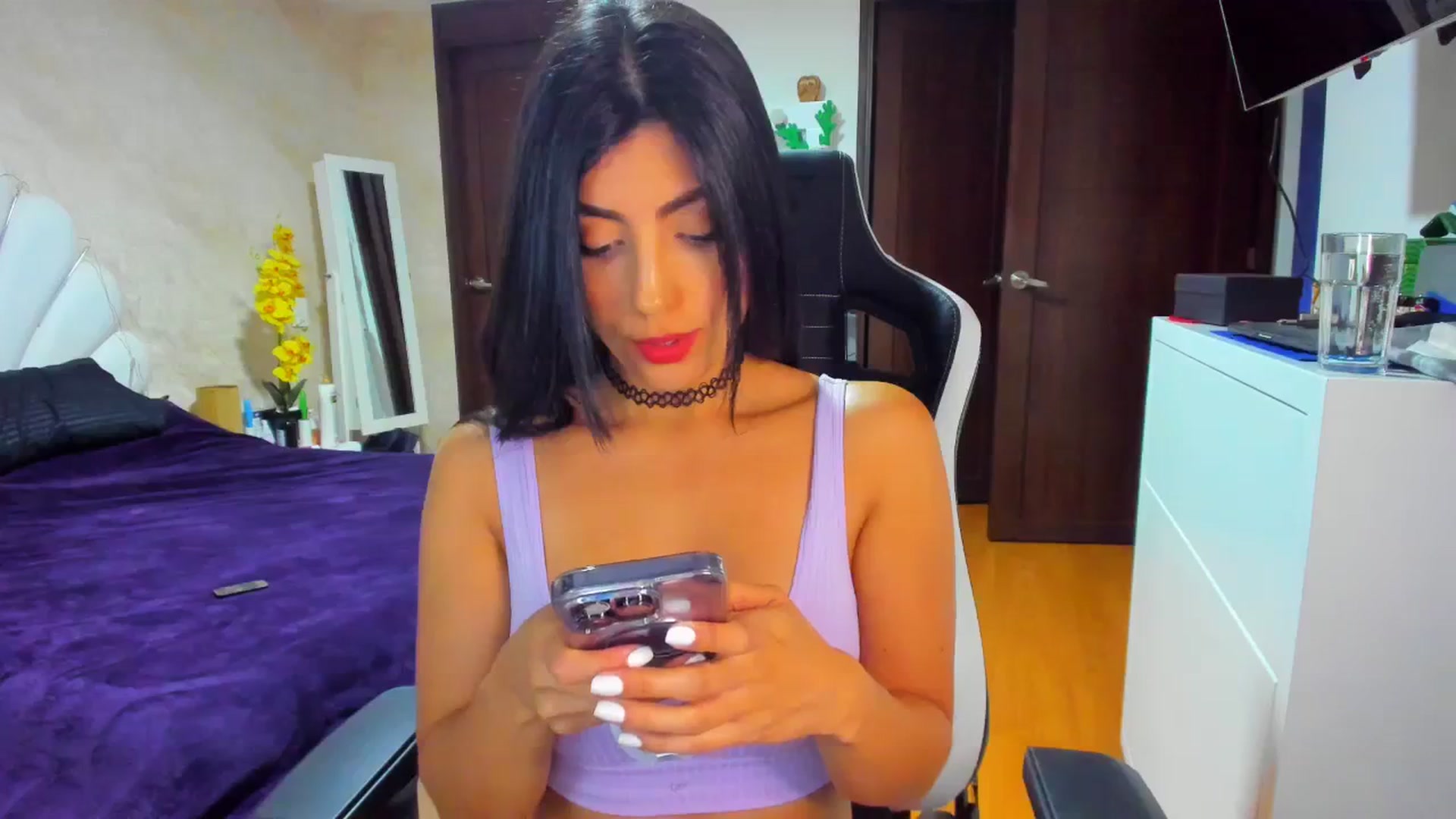 Gallery image thumbnail from leyla_blue's myfreecams stream on, 12/14/2023, 01:39 image 4 of 20