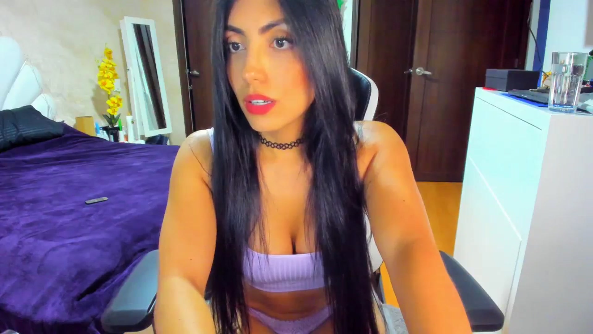 Gallery image thumbnail from leyla_blue's myfreecams stream on, 12/14/2023, 01:39 image 7 of 20