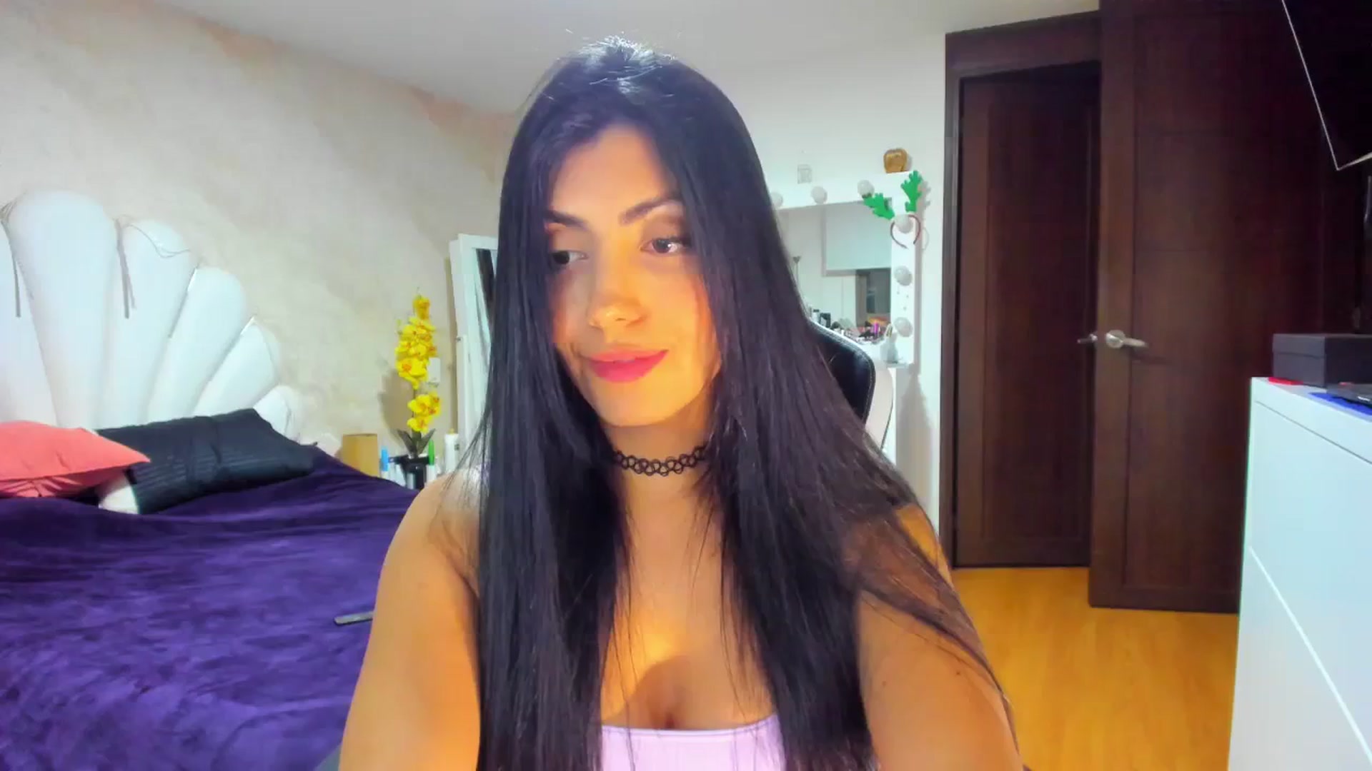 Gallery image thumbnail from leyla_blue's myfreecams stream on, 12/14/2023, 02:15 image 20 of 20
