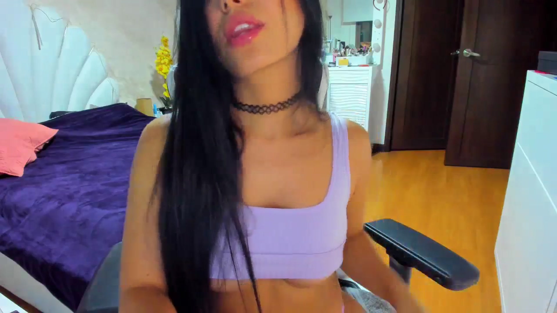 Gallery image thumbnail from leyla_blue's myfreecams stream on, 12/14/2023, 02:58 image 5 of 20
