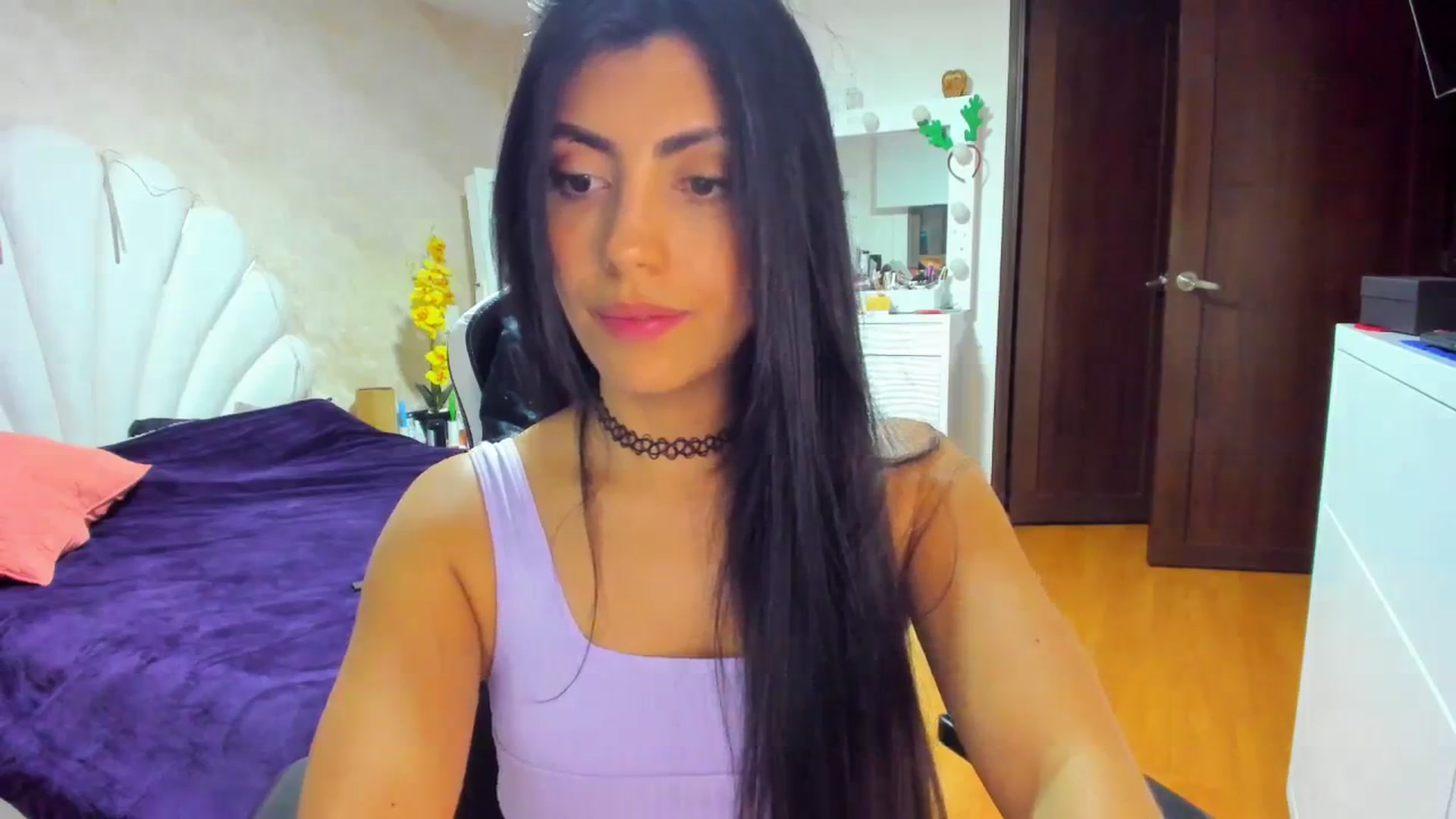 Gallery image thumbnail from leyla_blue's myfreecams stream on, 12/14/2023, 02:58 image 8 of 20