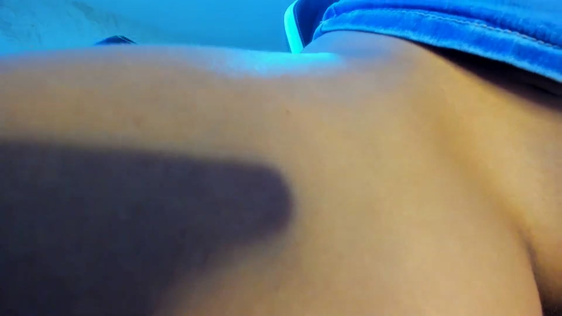 Gallery image thumbnail from leyla_blue's myfreecams stream on, 12/27/2023, 18:37 image 17 of 20
