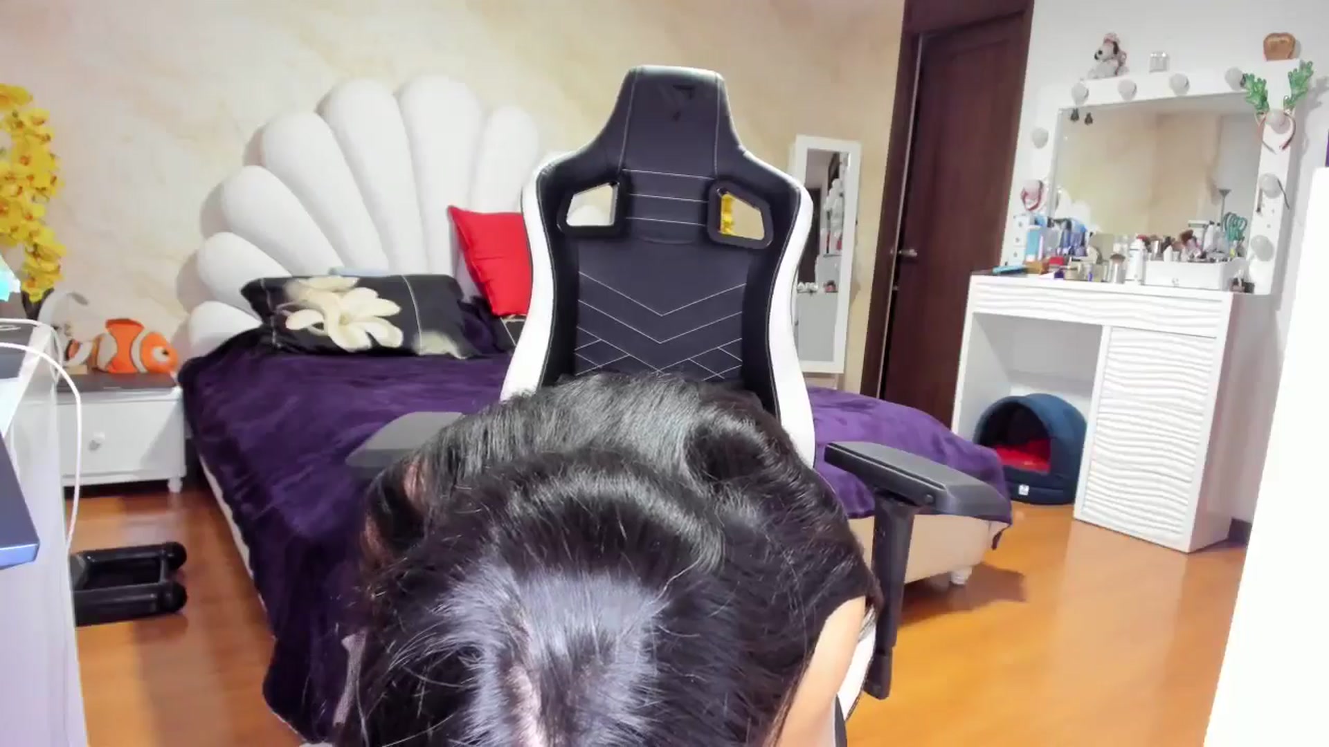 Gallery image thumbnail from leyla_blue's myfreecams stream on, 06/30/2024, 01:03 image 5 of 20
