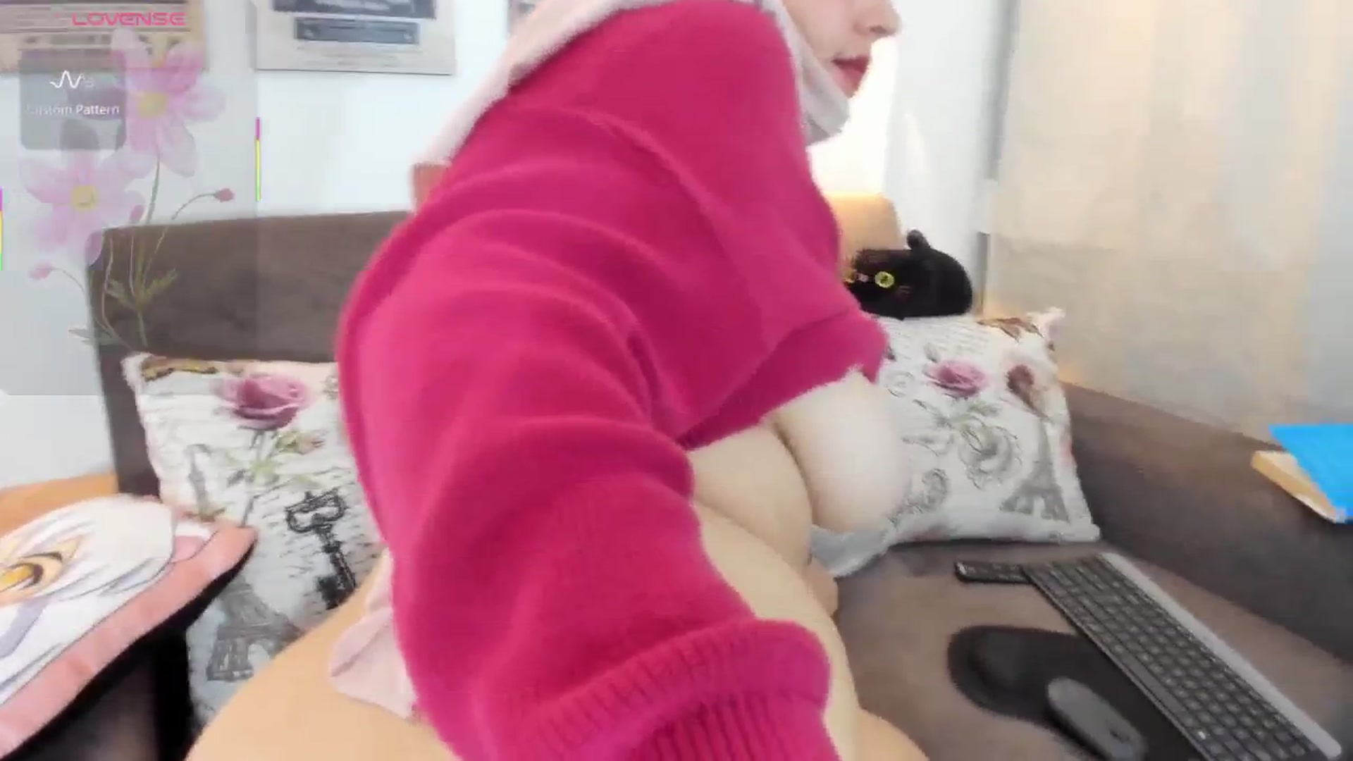 Gallery image thumbnail from liah01's myfreecams stream on, 04/14/2025, 22:55 image 3 of 20