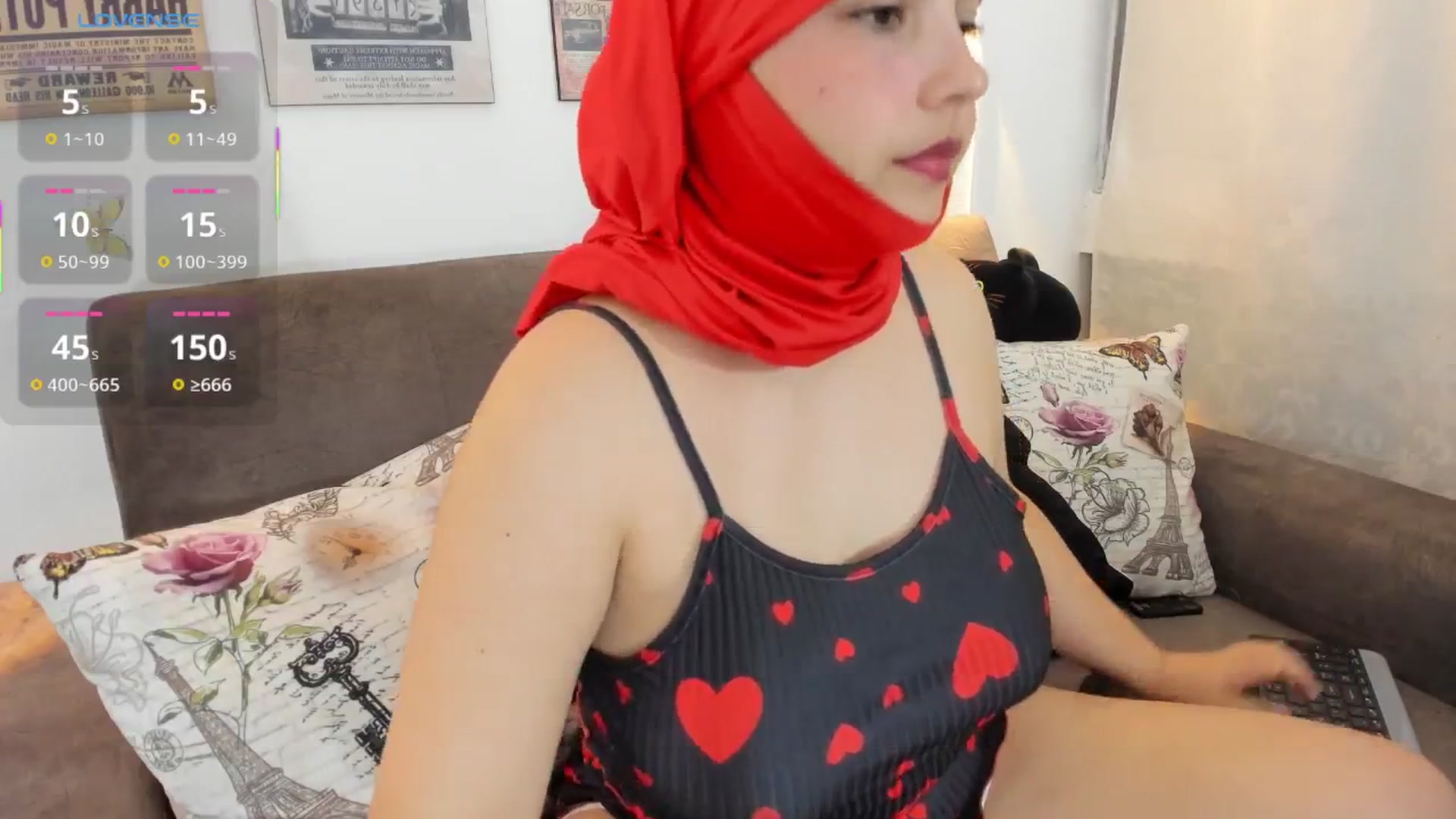 Gallery image thumbnail from liah01's myfreecams stream on, 05/09/2025, 12:49 image 16 of 20