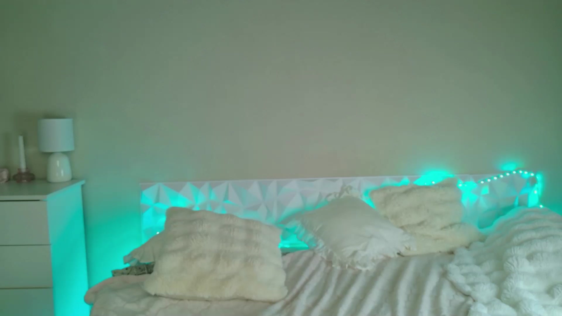 Gallery image thumbnail from liaxroze's myfreecams stream on, 04/04/2026, 18:50 image 16 of 20