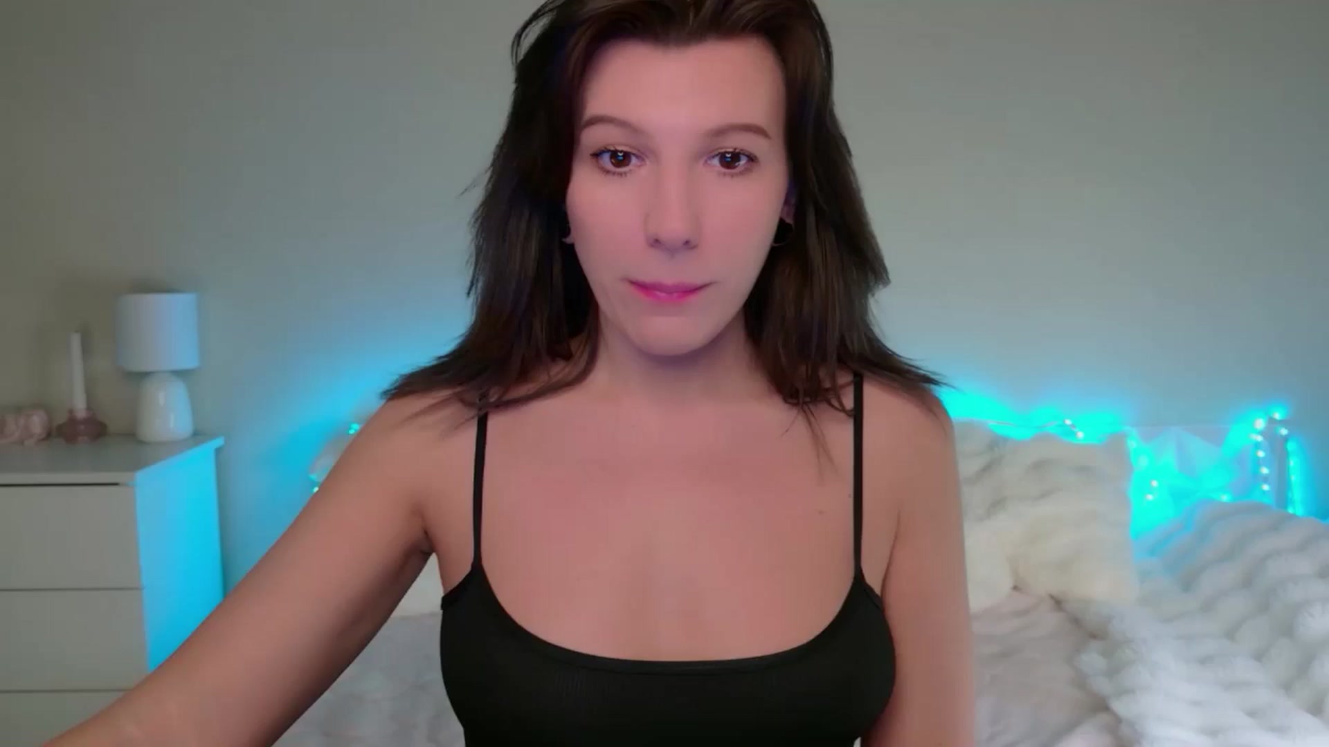 Gallery image thumbnail from liaxroze's myfreecams stream on, 04/07/2026, 10:17 image 16 of 20