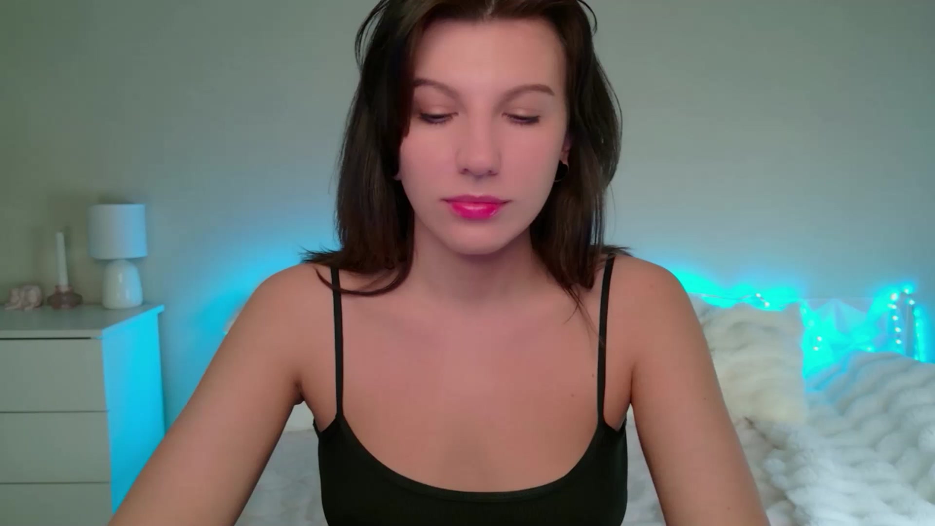 Gallery image thumbnail from liaxroze's myfreecams stream on, 04/07/2026, 10:17 image 13 of 20