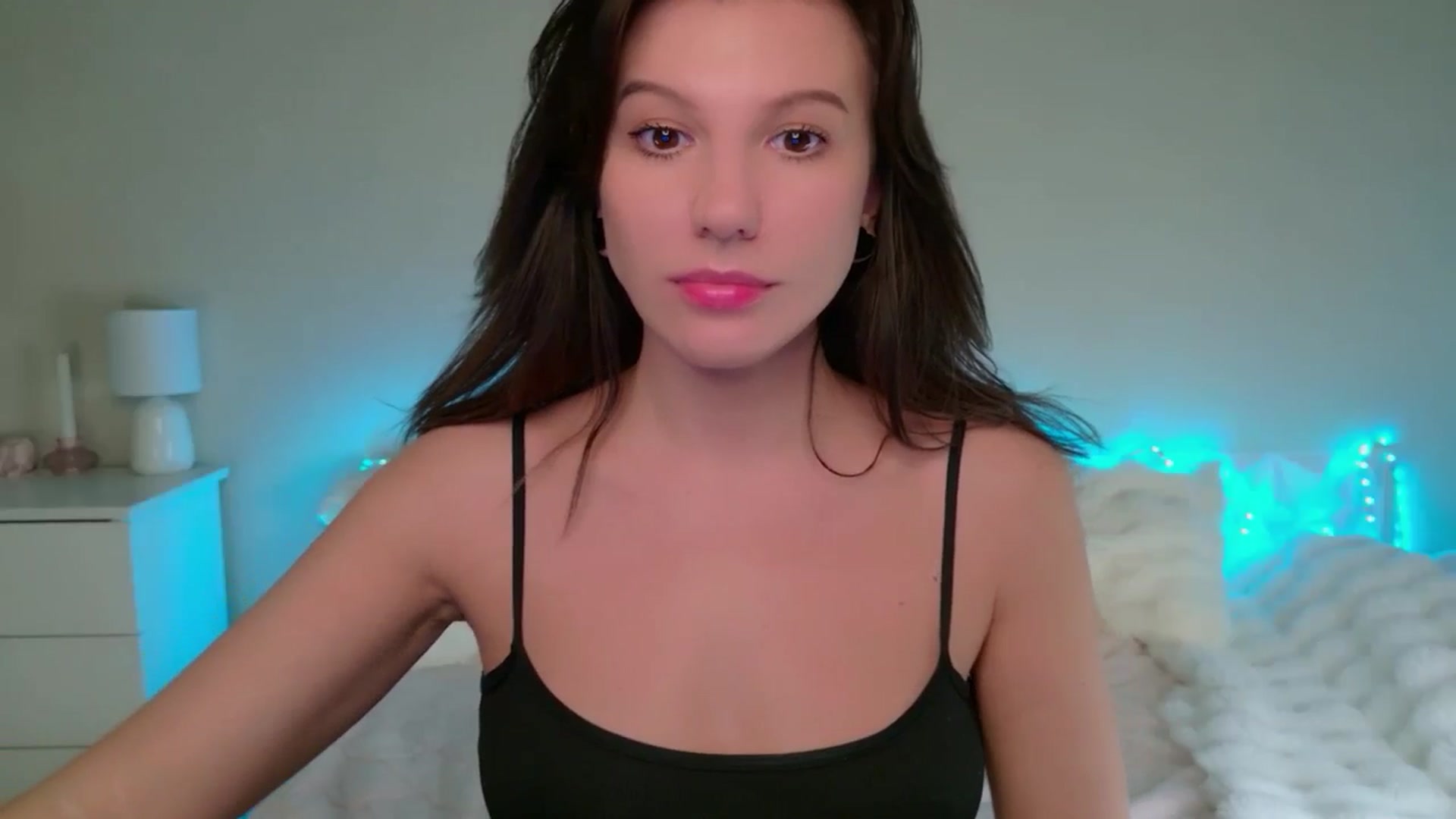 Gallery image thumbnail from liaxroze's myfreecams stream on, 04/07/2026, 11:58 image 17 of 20