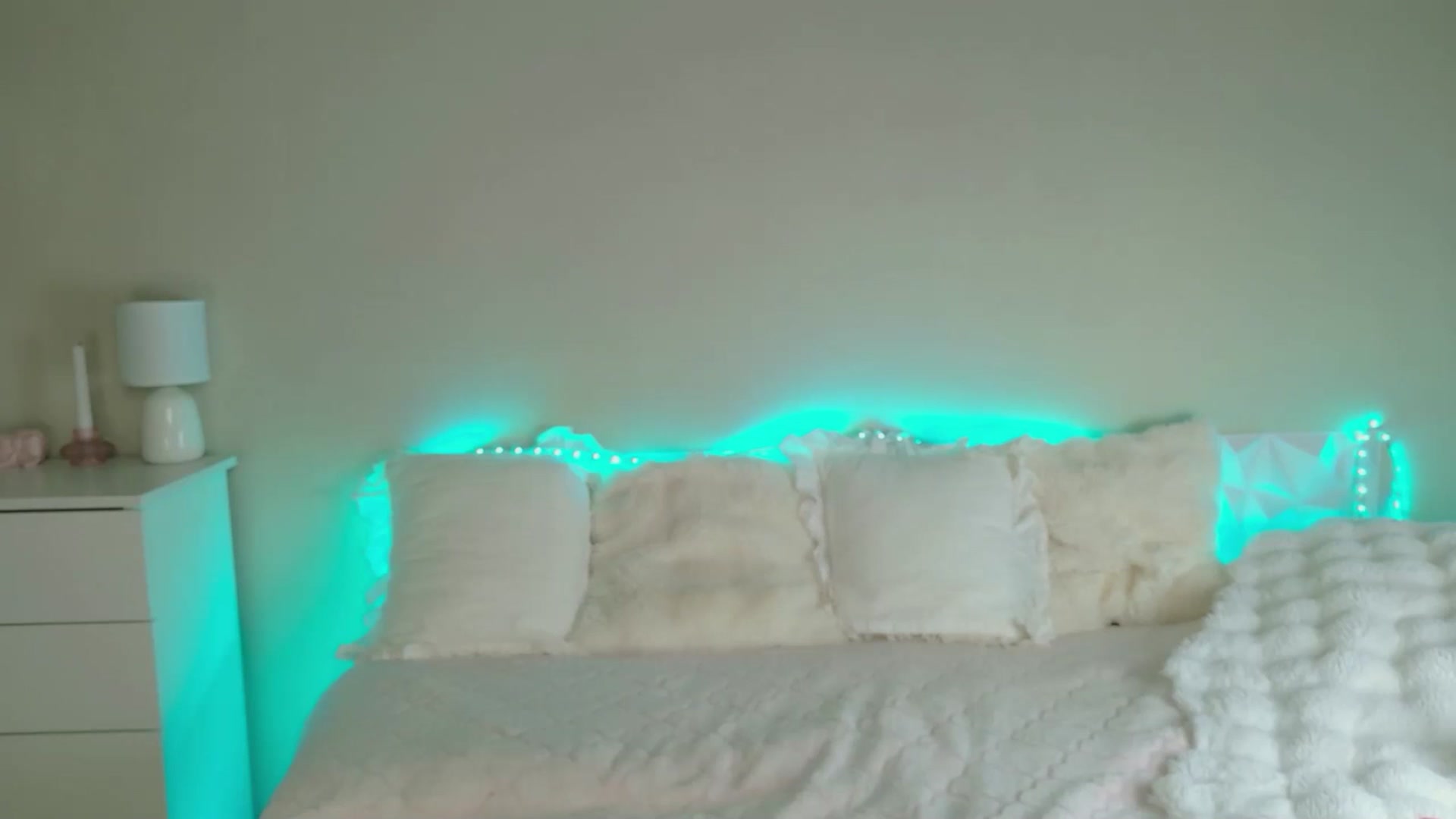Gallery image thumbnail from liaxroze's myfreecams stream on, 04/09/2026, 15:15 image 11 of 20