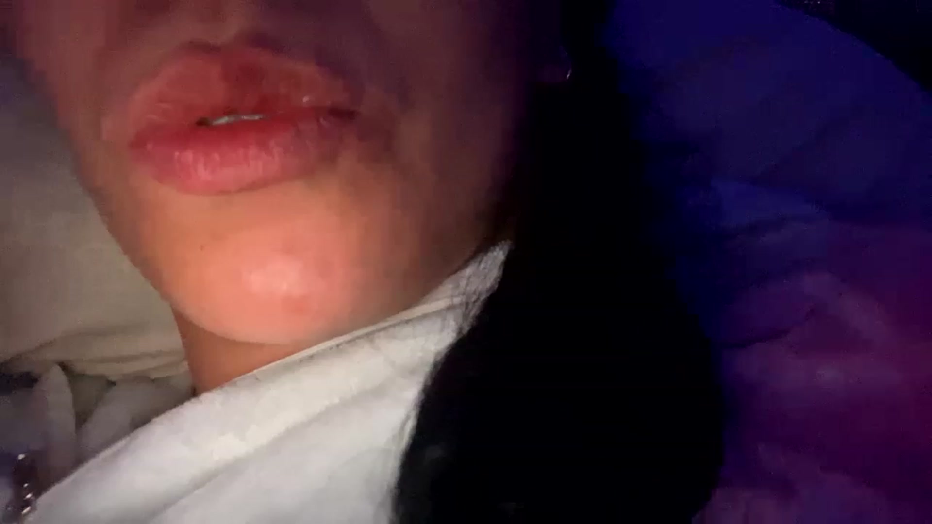 Gallery image thumbnail from liee_sonder's myfreecams stream on, 12/25/2022, 09:16 image 8 of 20