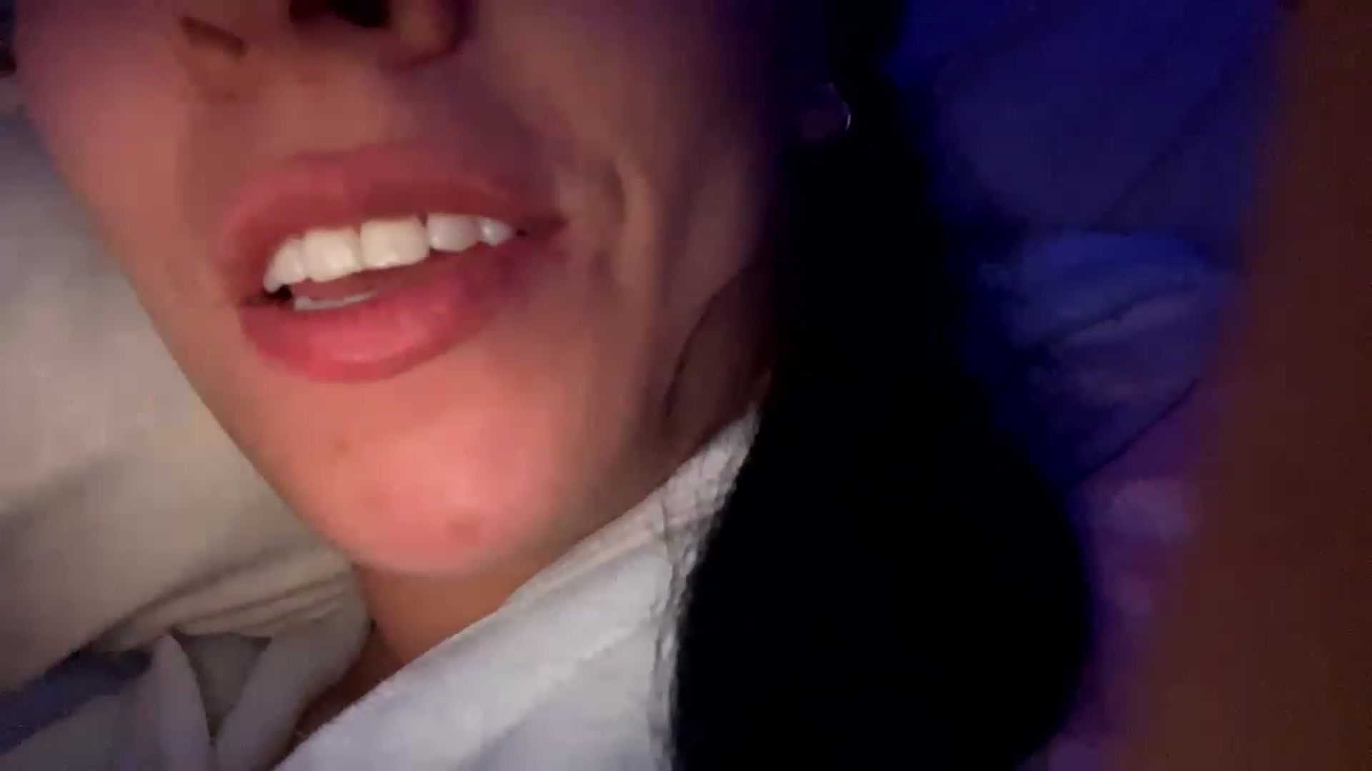 Gallery image thumbnail from liee_sonder's myfreecams stream on, 12/25/2022, 09:16 image 19 of 20